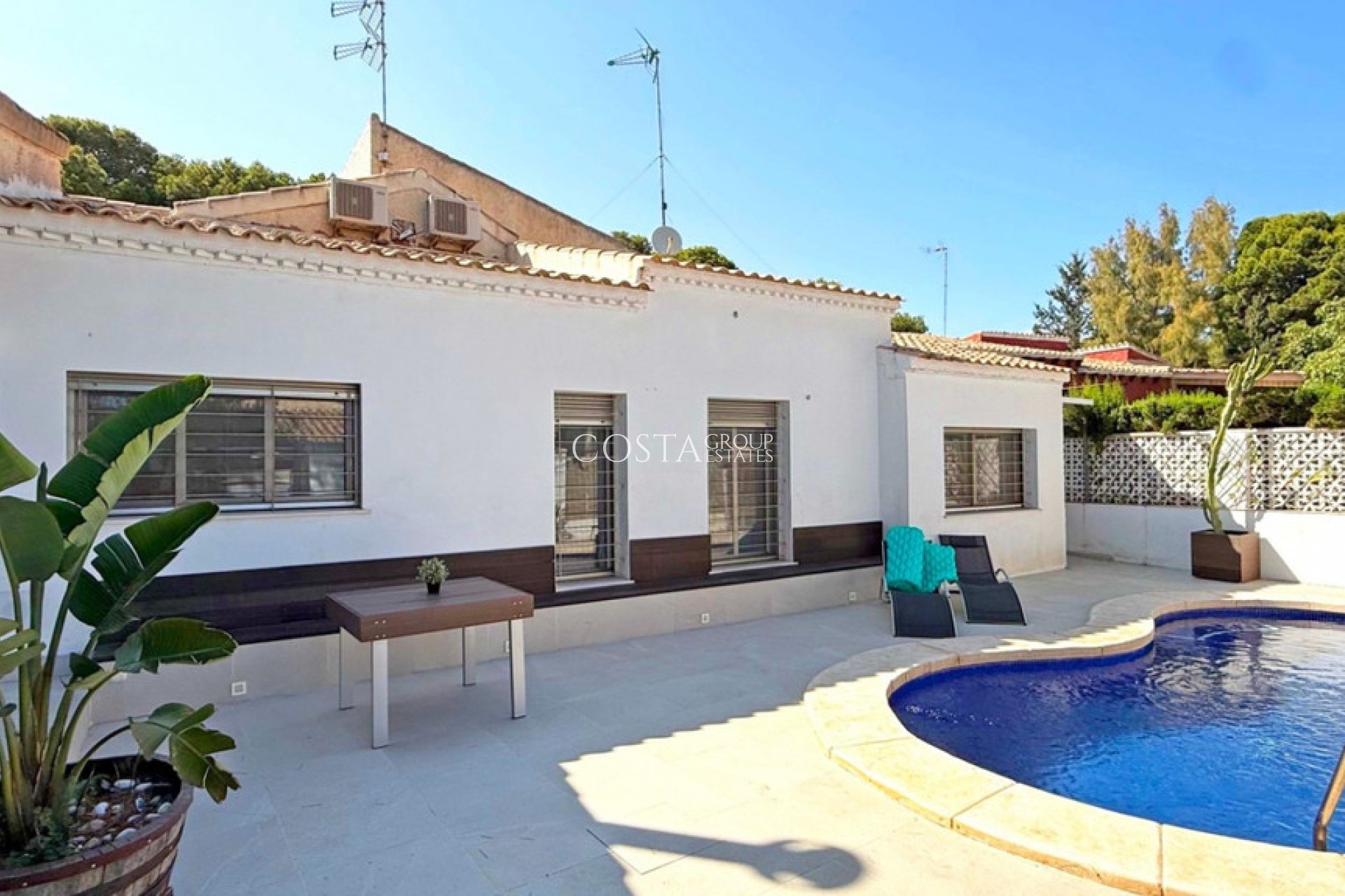 Odsprzedaż - Willa -
Orihuela - Punta Prima