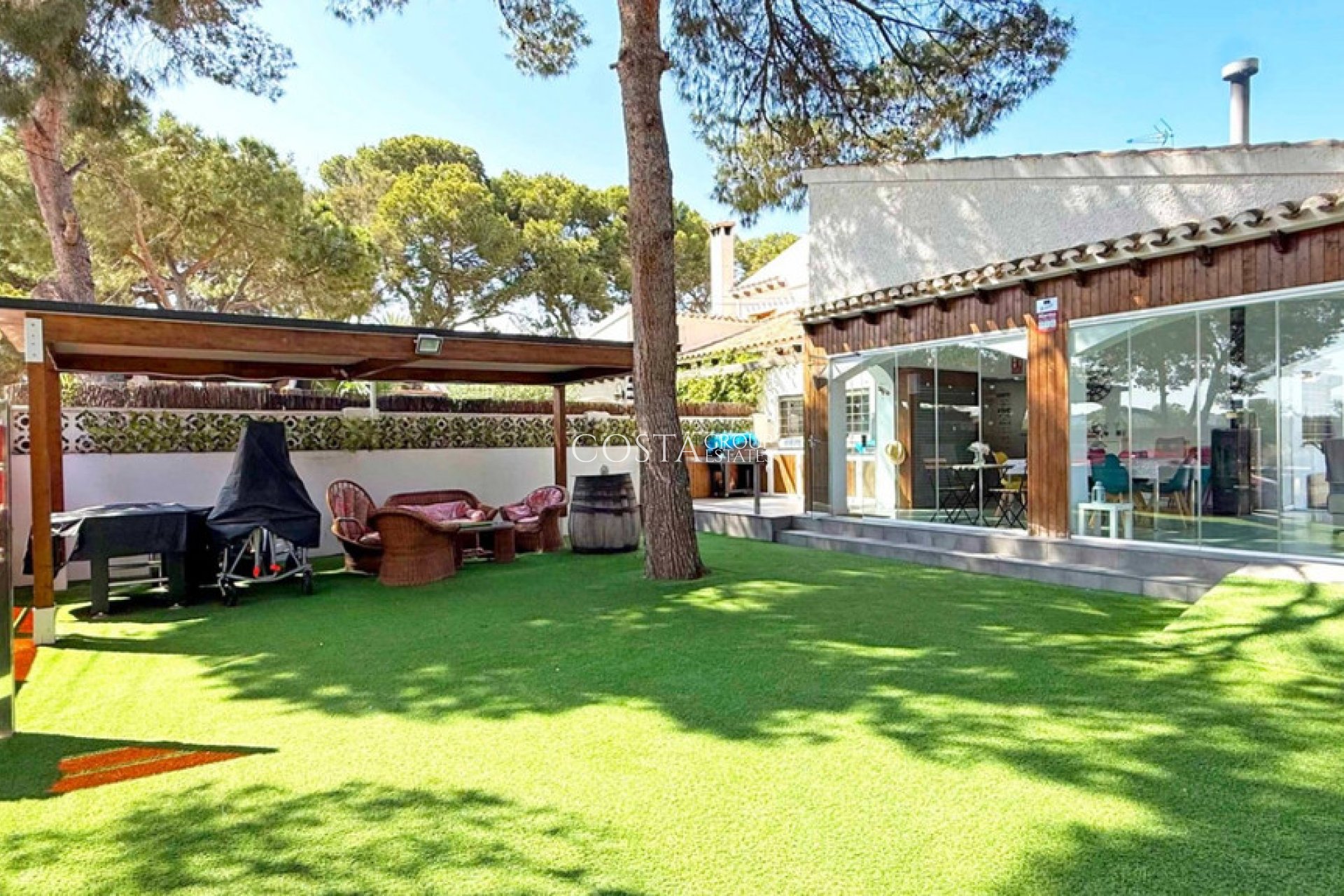 Odsprzedaż - Willa -
Orihuela - Punta Prima