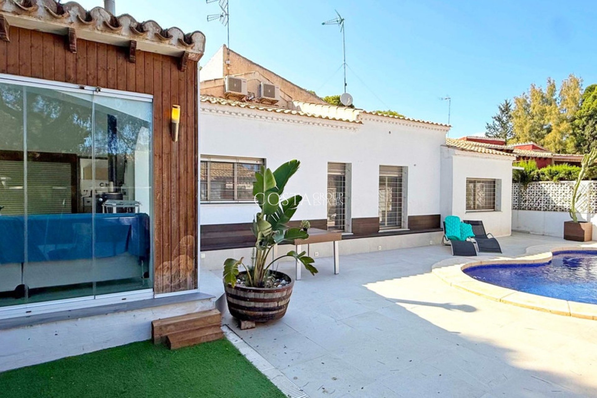 Odsprzedaż - Willa -
Orihuela - Punta Prima