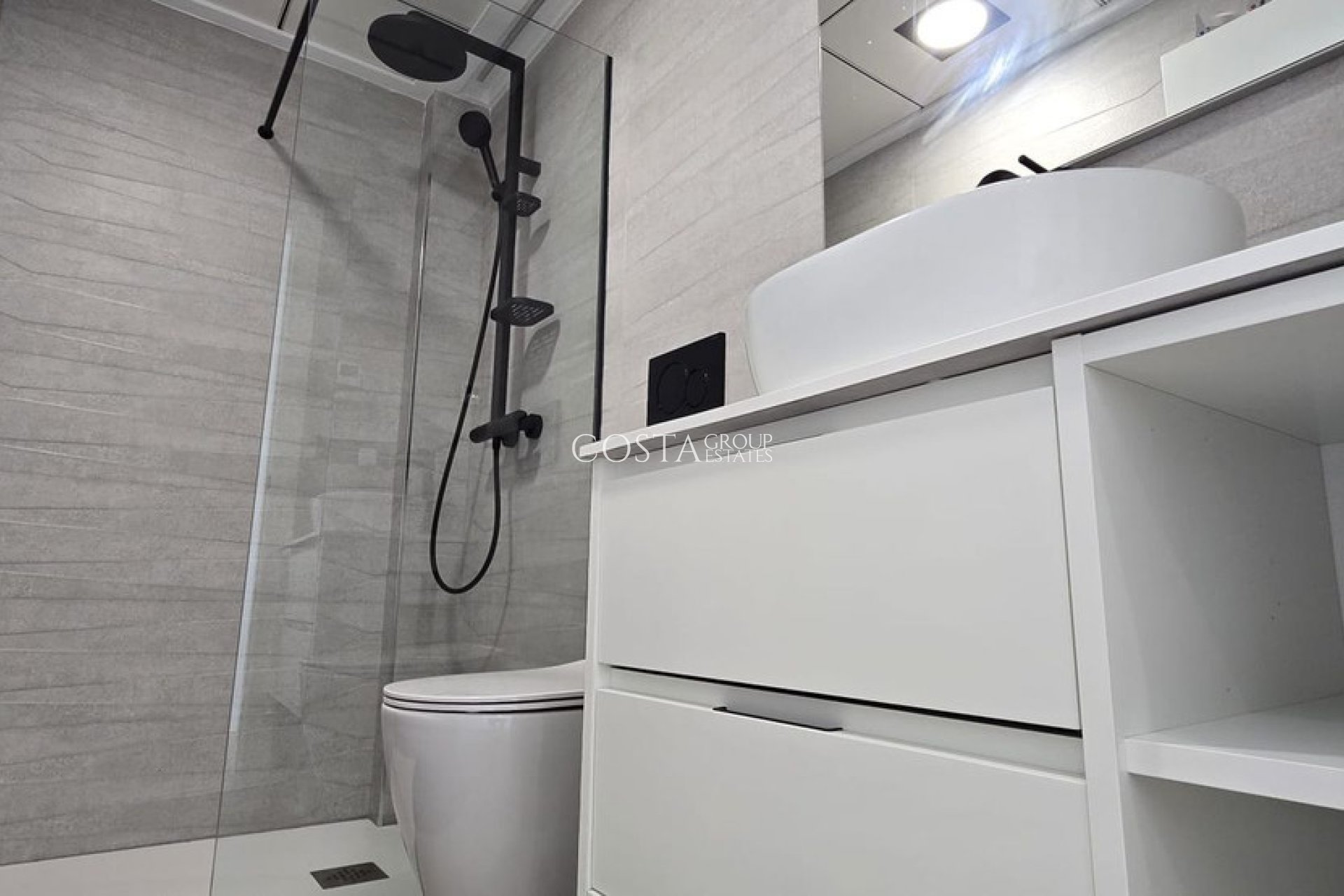 Odsprzedaż - Willa -
Orihuela - Punta Prima