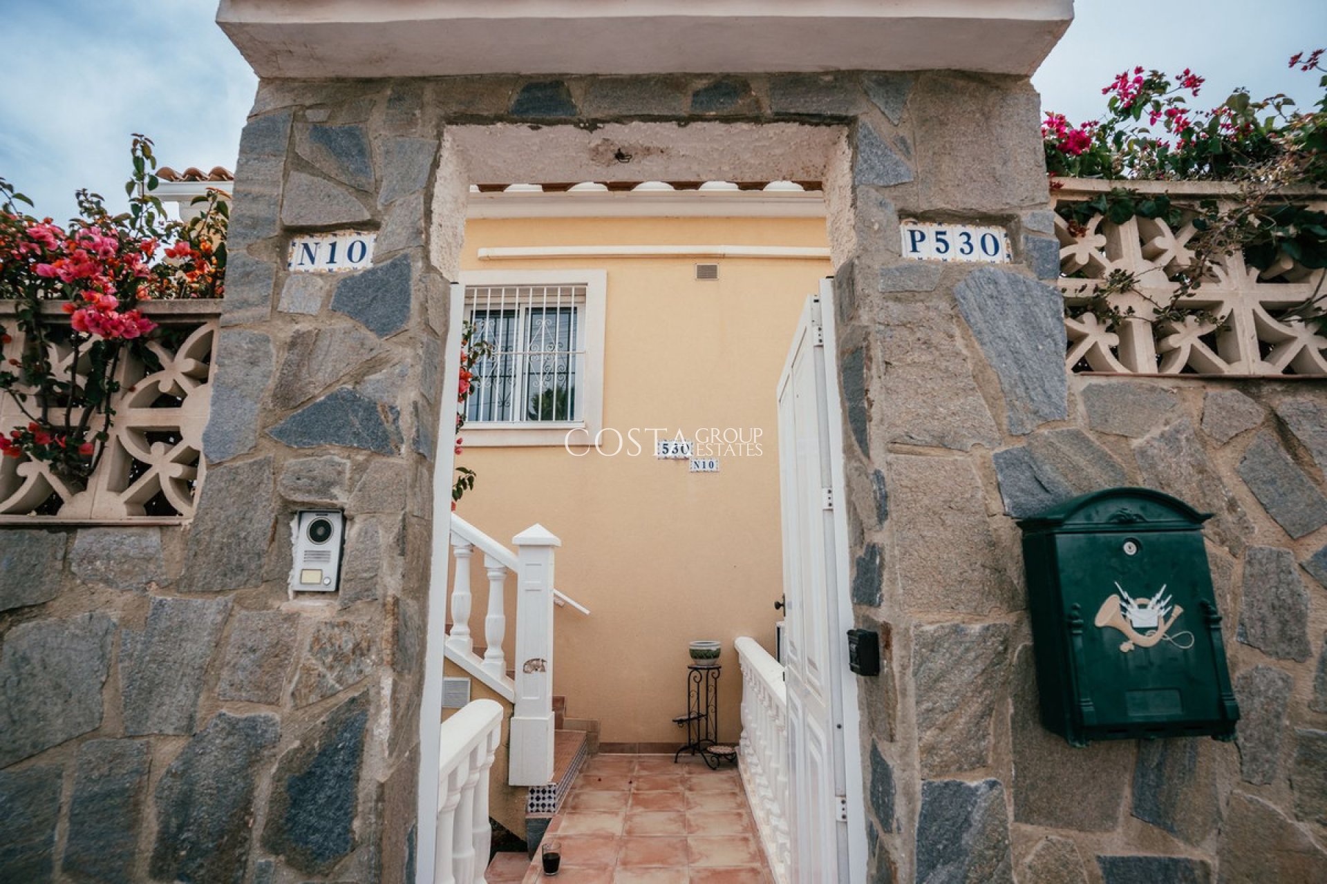 Odsprzedaż - Willa -
Orihuela - Villamartin