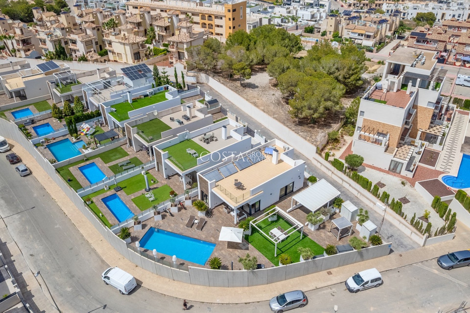 Odsprzedaż - Willa -
Orihuela - Villamartin
