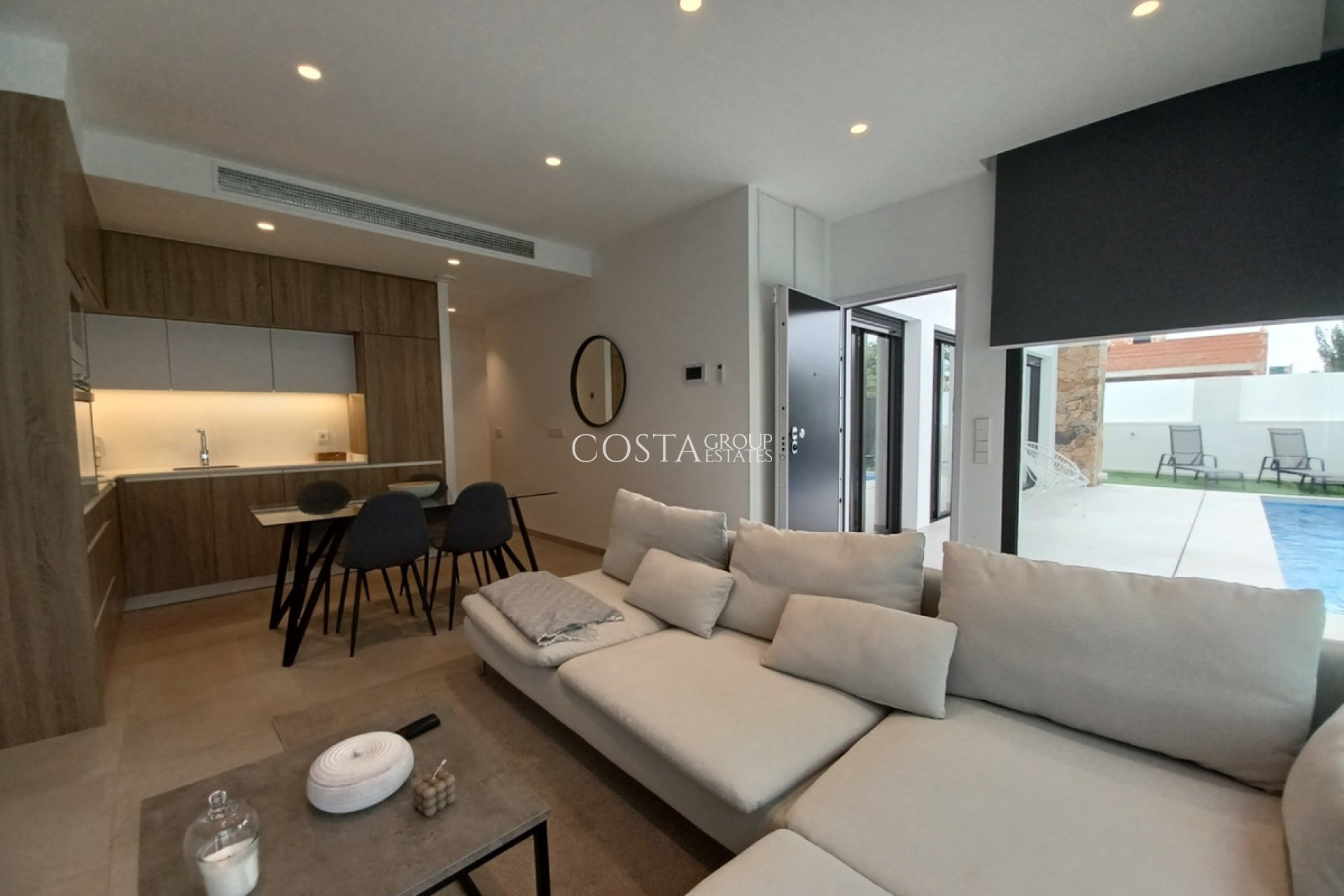 Odsprzedaż - Willa -
Pilar de la Horadada - Pilar de la Horadada Centro