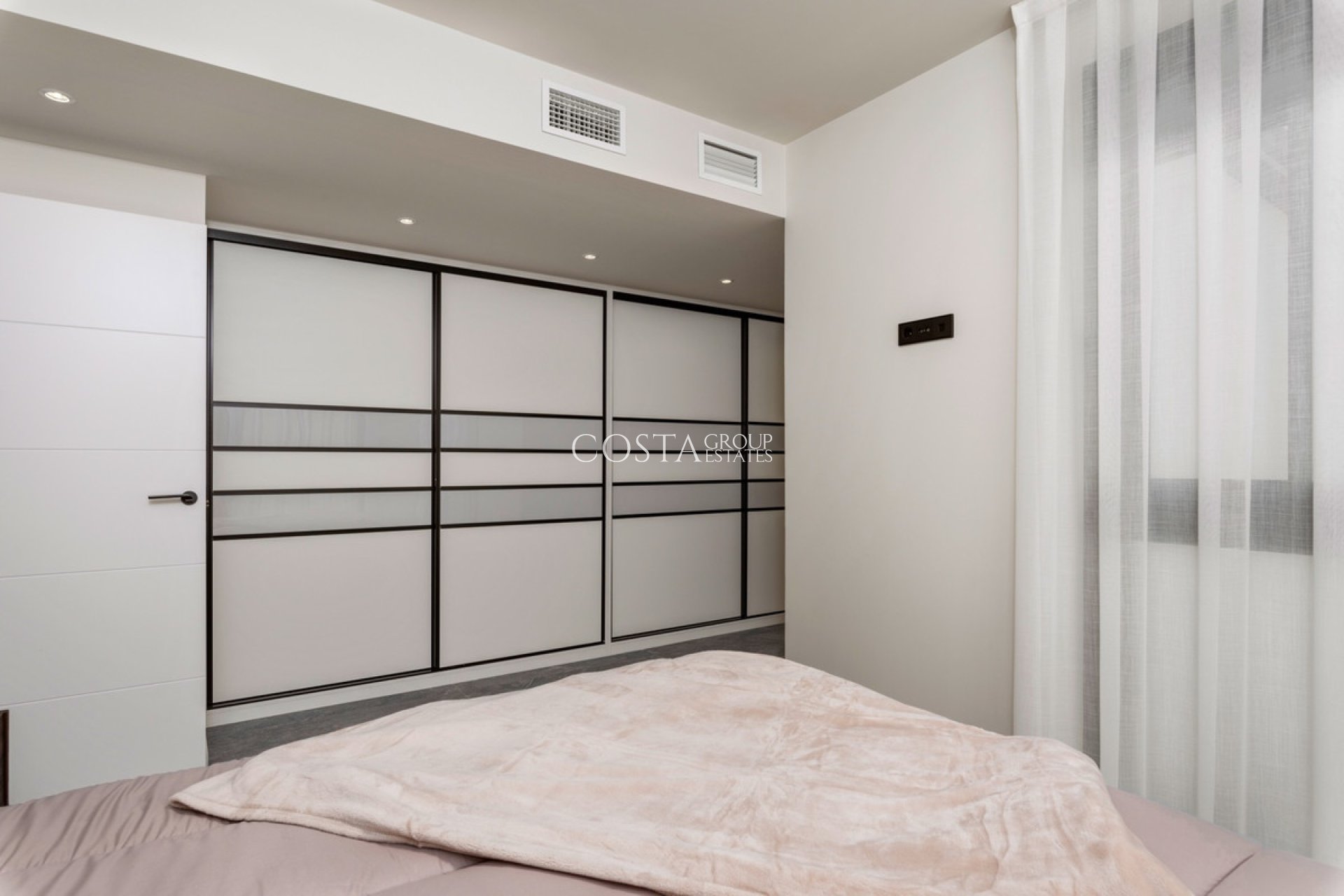 Odsprzedaż - Willa -
Pilar de la Horadada - Torre De La Horadada