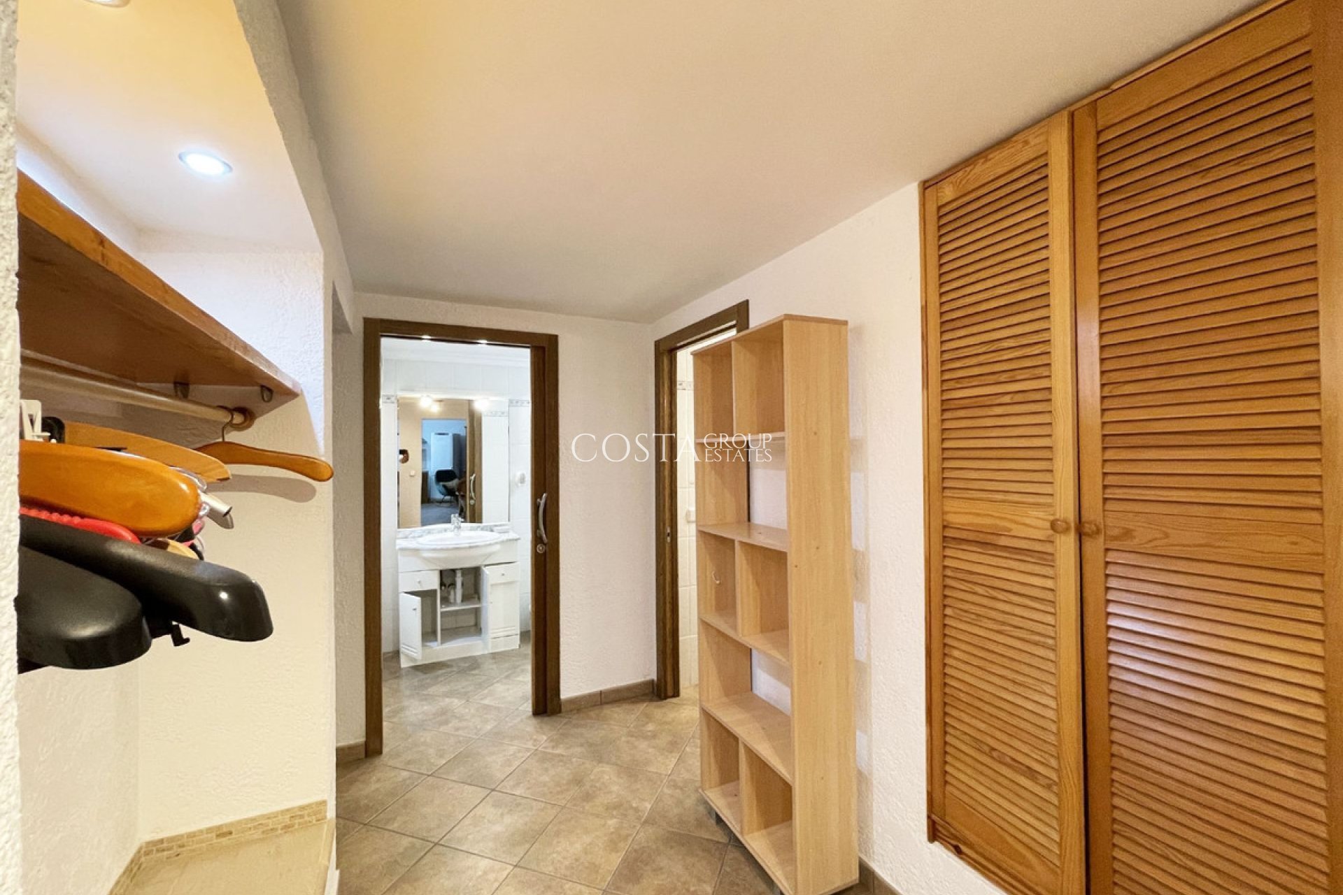 Odsprzedaż - Willa -
Pinoso - Los Pinos