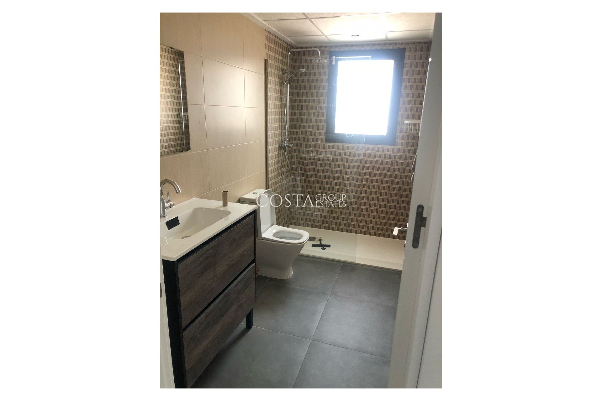 Odsprzedaż - Willa -
Pinoso - Pinoso Centro