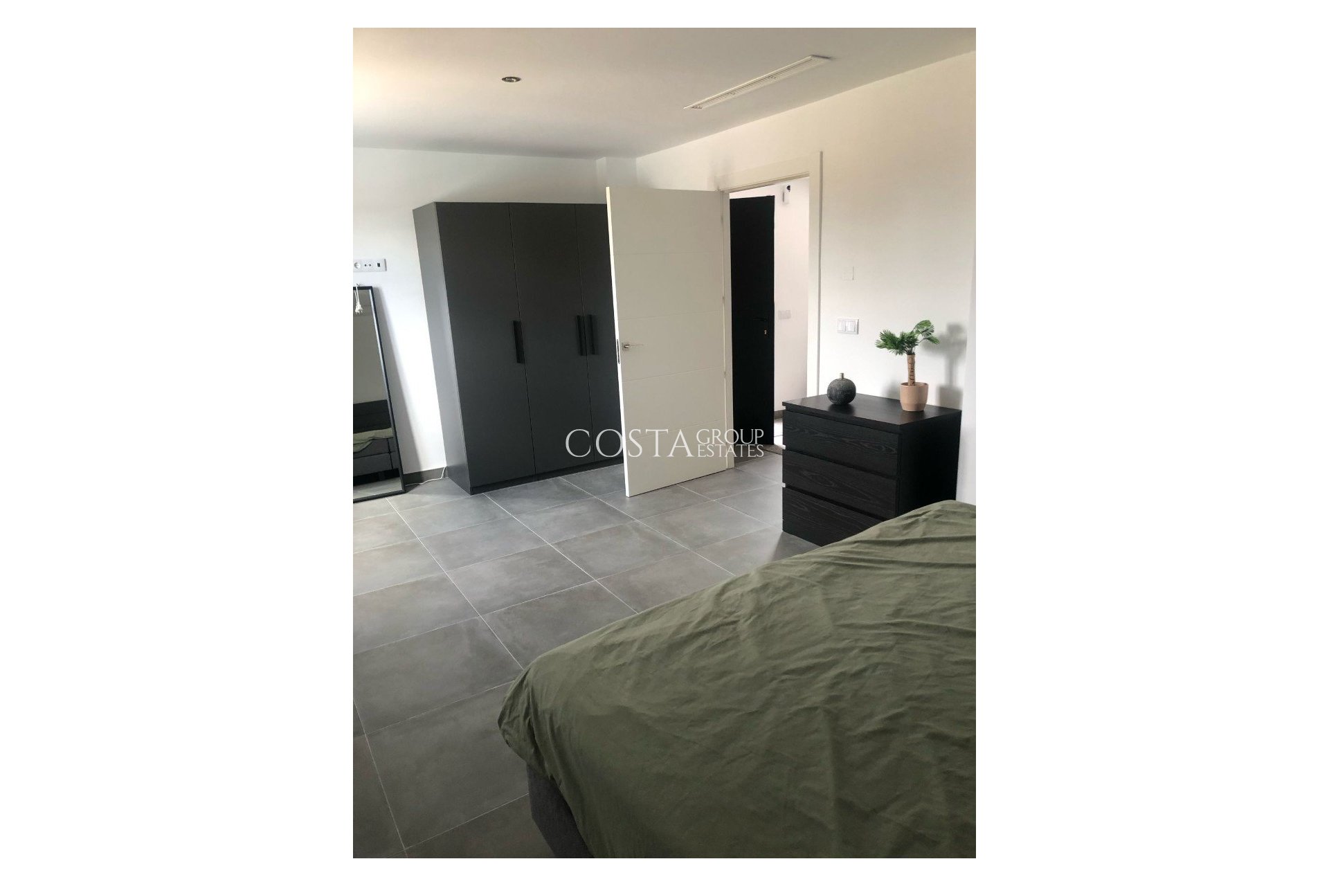 Odsprzedaż - Willa -
Pinoso - Pinoso Centro