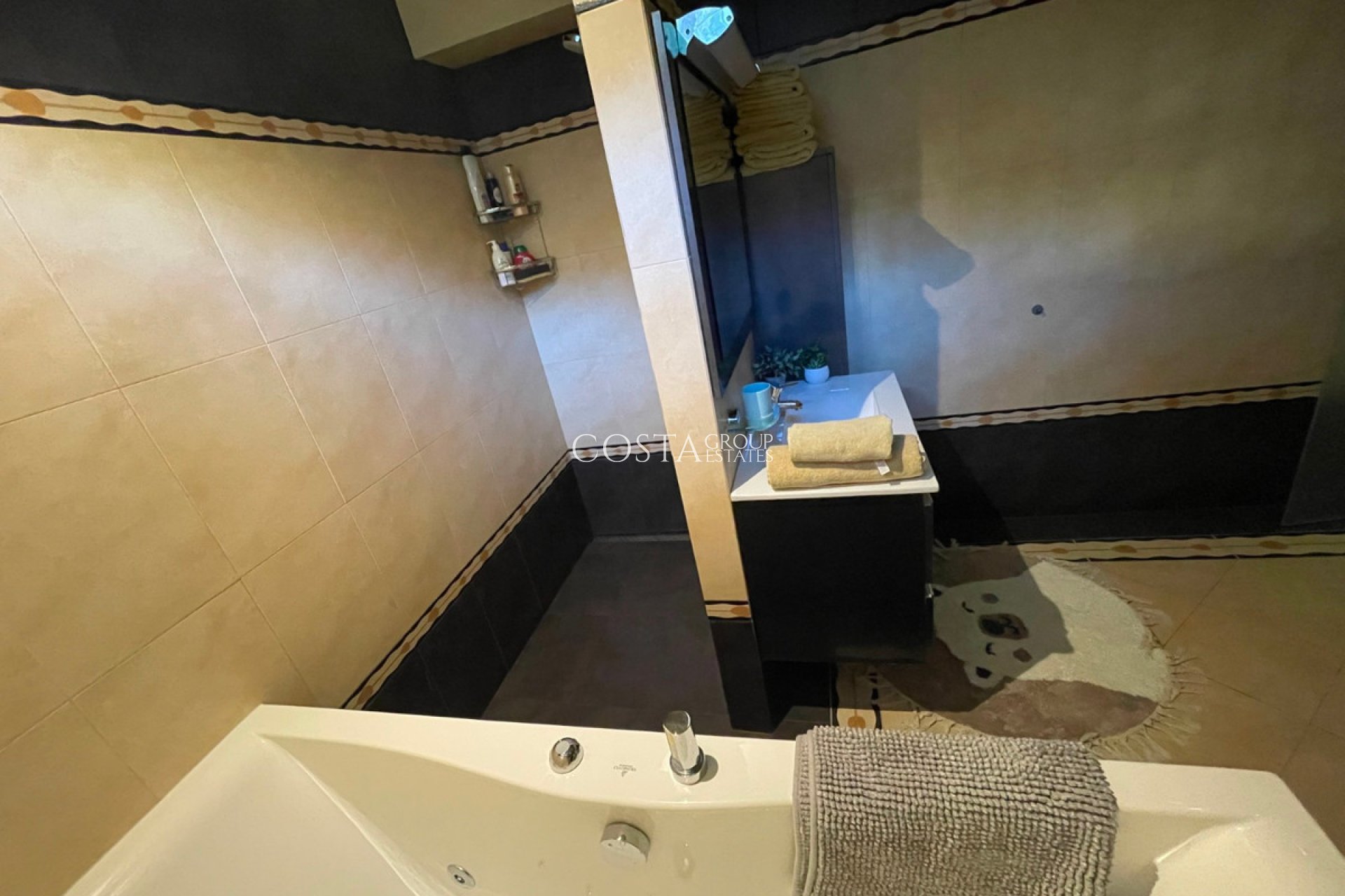 Odsprzedaż - Willa -
Rojales