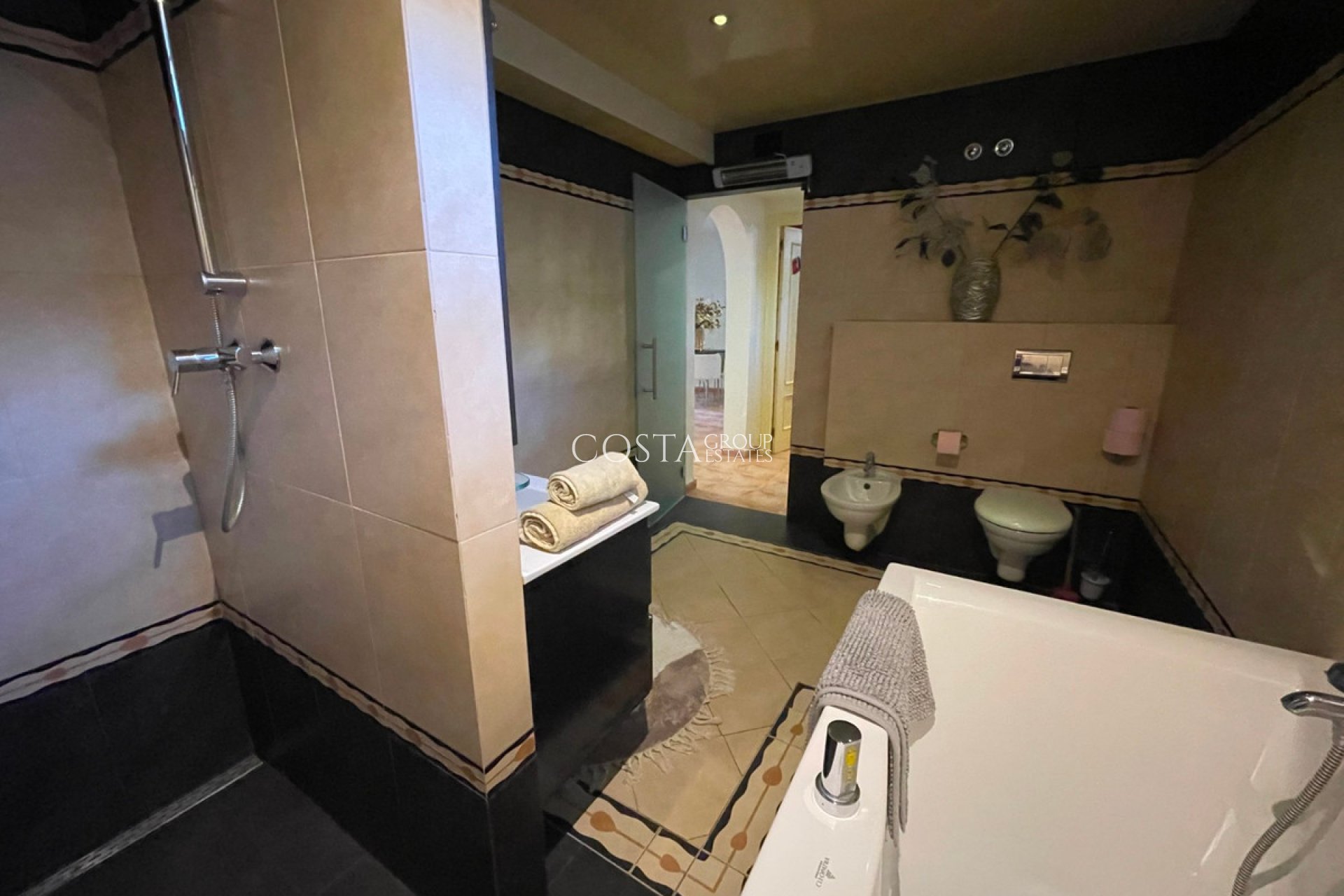 Odsprzedaż - Willa -
Rojales