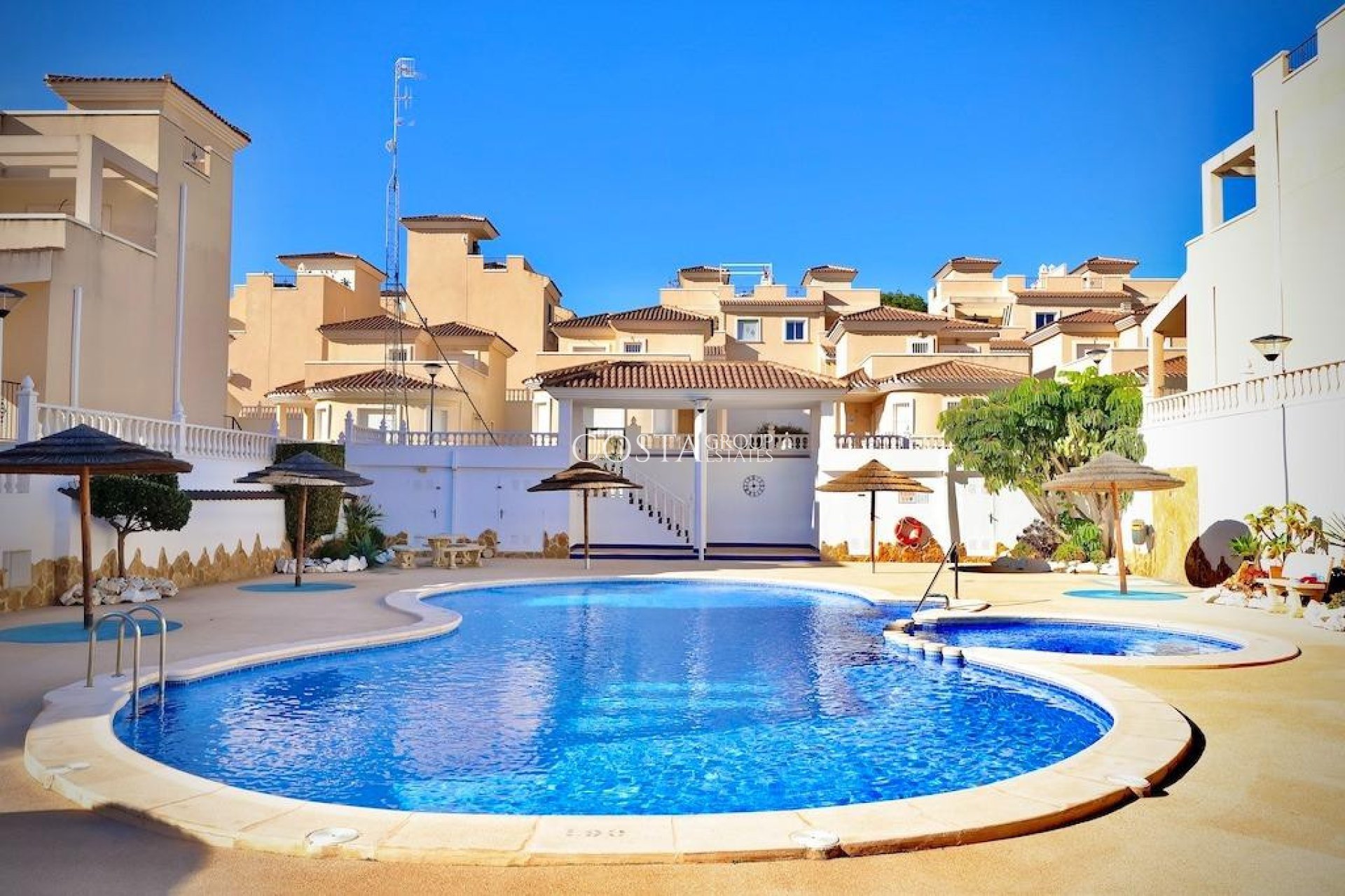 Odsprzedaż - Willa -
San Miguel de Salinas - San Miguel de Salinas Centro