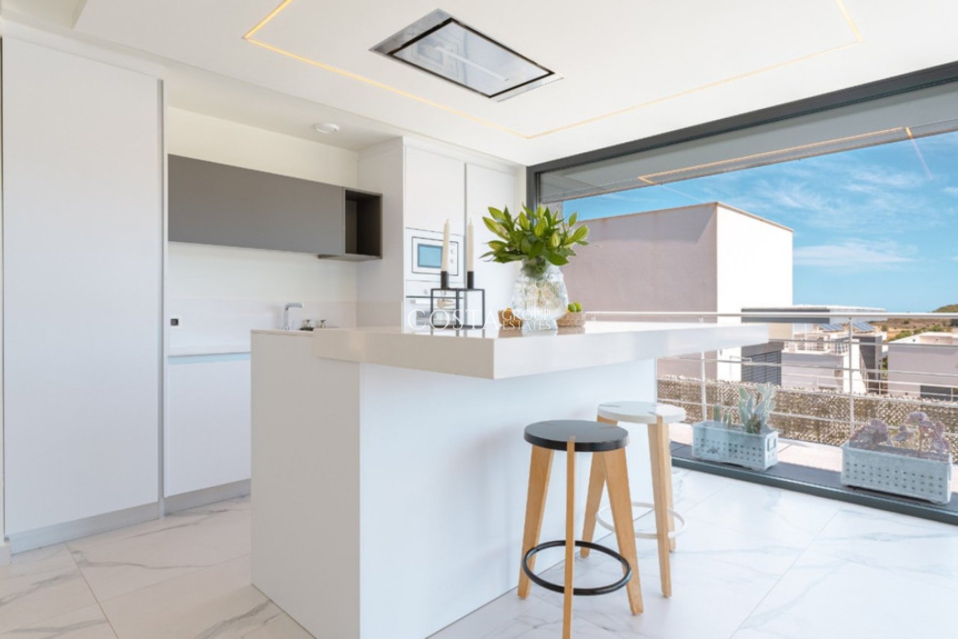 Odsprzedaż - Willa -
San Miguel de Salinas - San Miguel de Salinas Centro