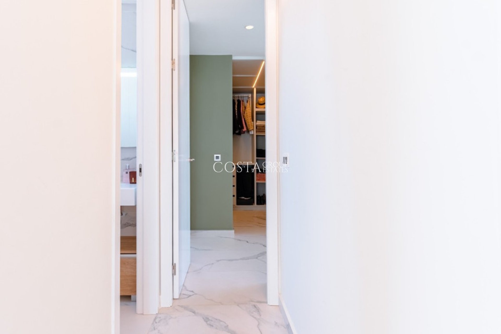 Odsprzedaż - Willa -
San Miguel de Salinas - San Miguel de Salinas Centro