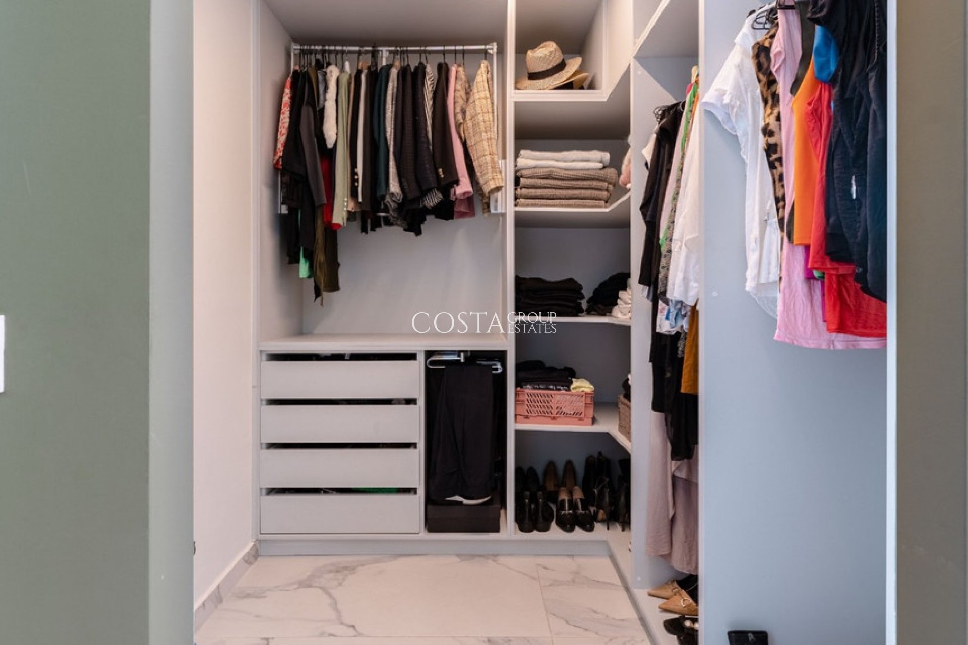 Odsprzedaż - Willa -
San Miguel de Salinas - San Miguel de Salinas Centro