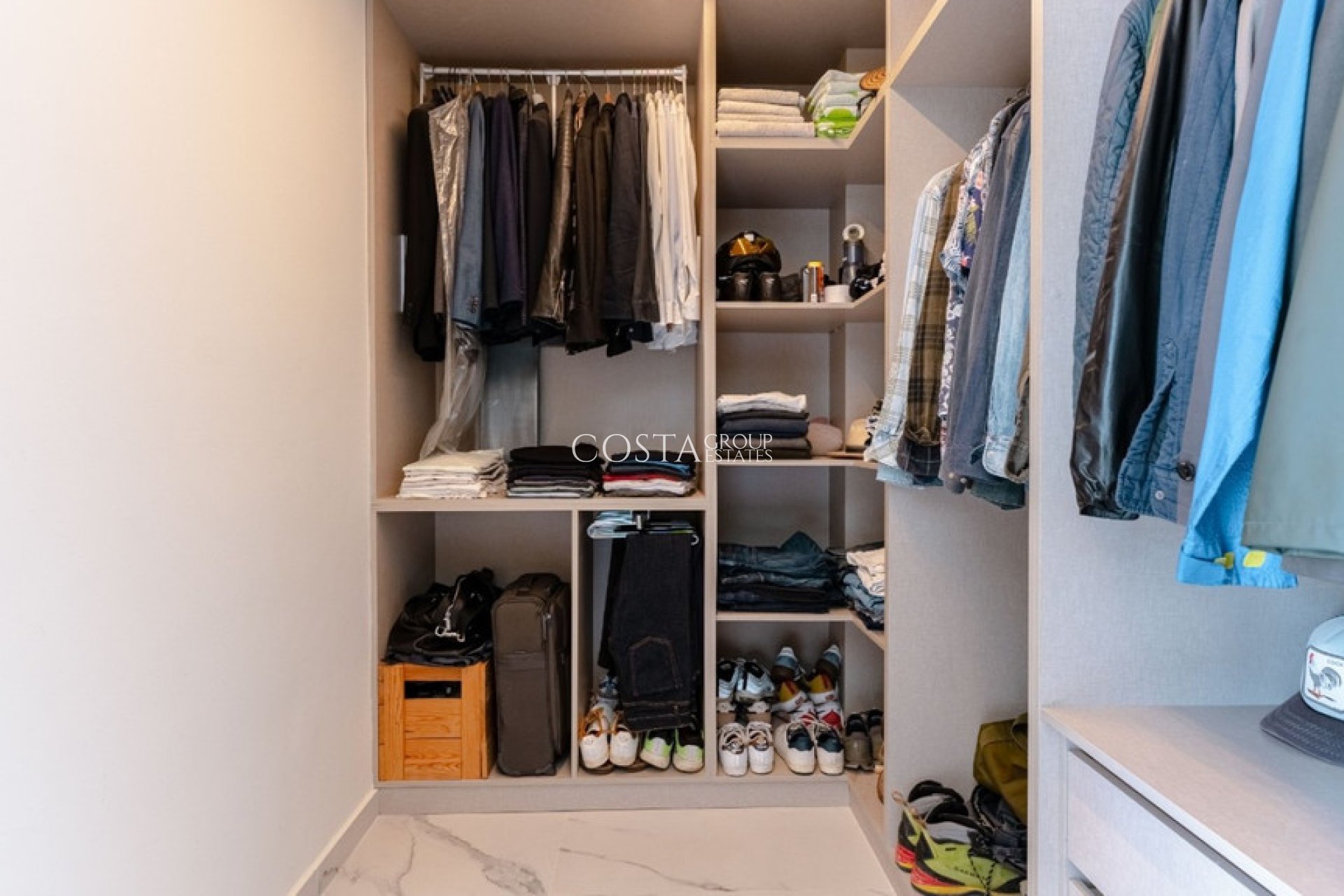 Odsprzedaż - Willa -
San Miguel de Salinas - San Miguel de Salinas Centro