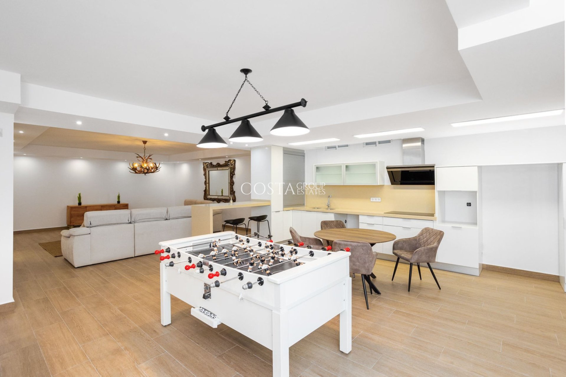 Odsprzedaż - Willa -
San Miguel de Salinas - San Miguel de Salinas Centro