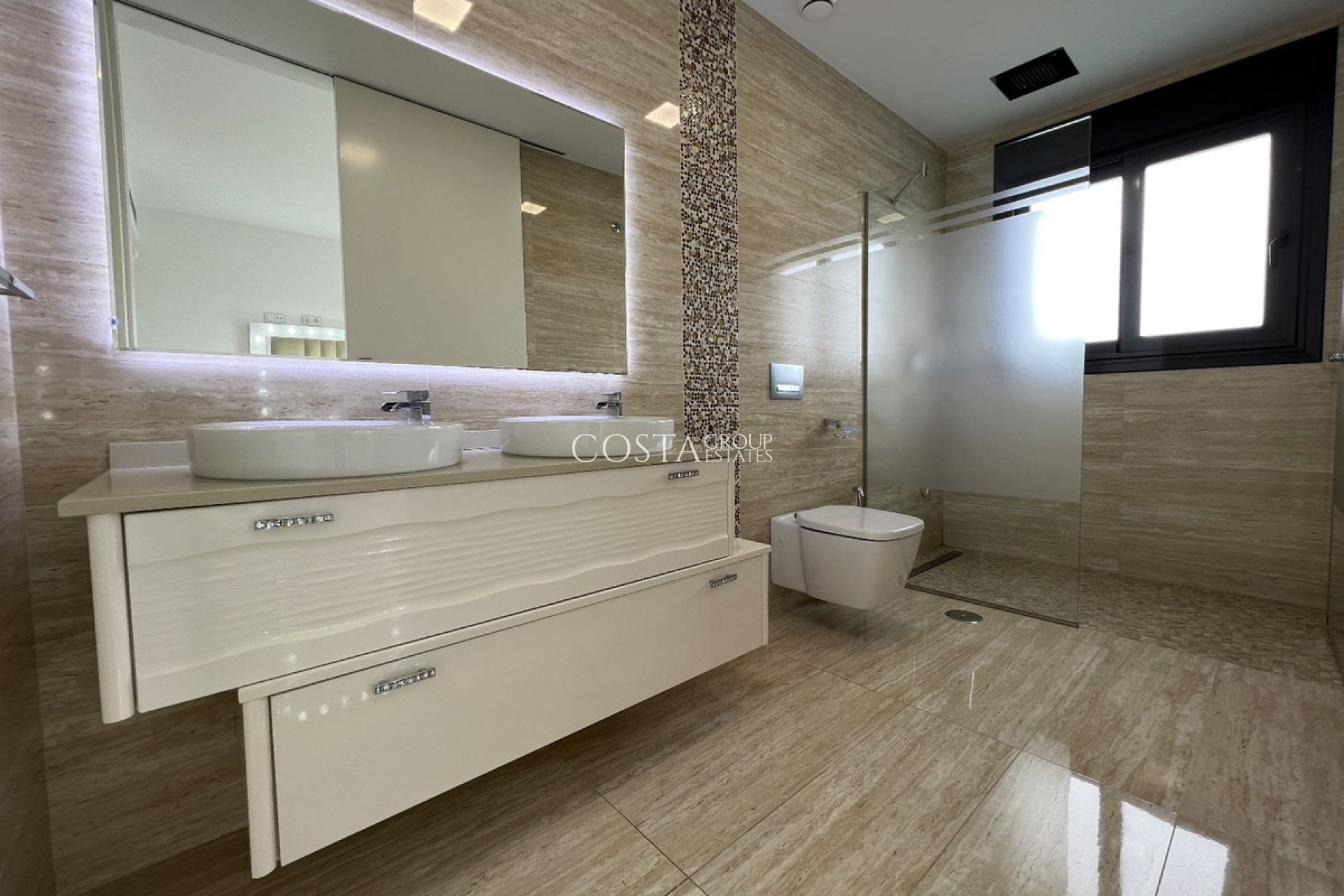 Odsprzedaż - Willa -
San Miguel de Salinas - San Miguel de Salinas Centro