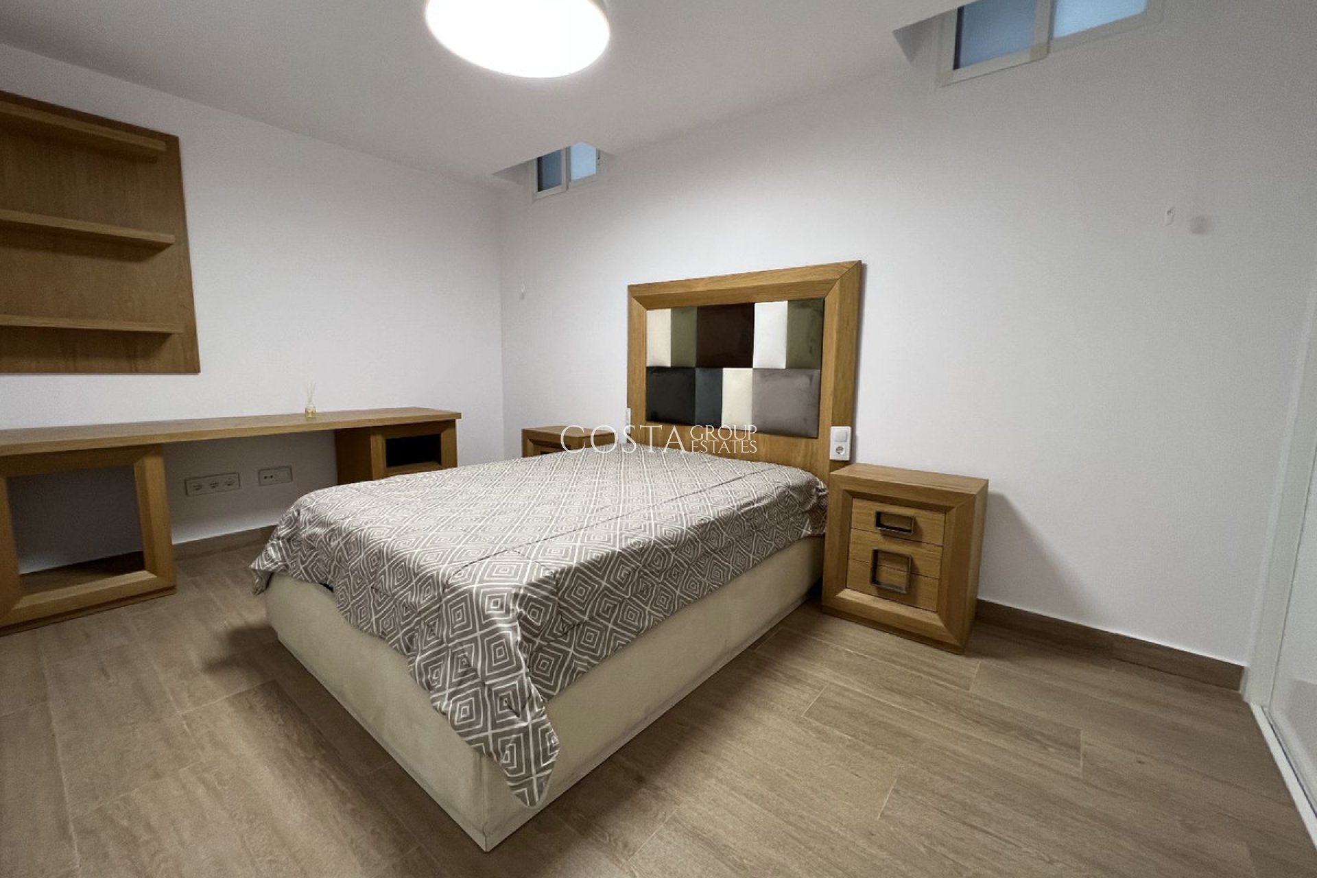 Odsprzedaż - Willa -
San Miguel de Salinas - San Miguel de Salinas Centro