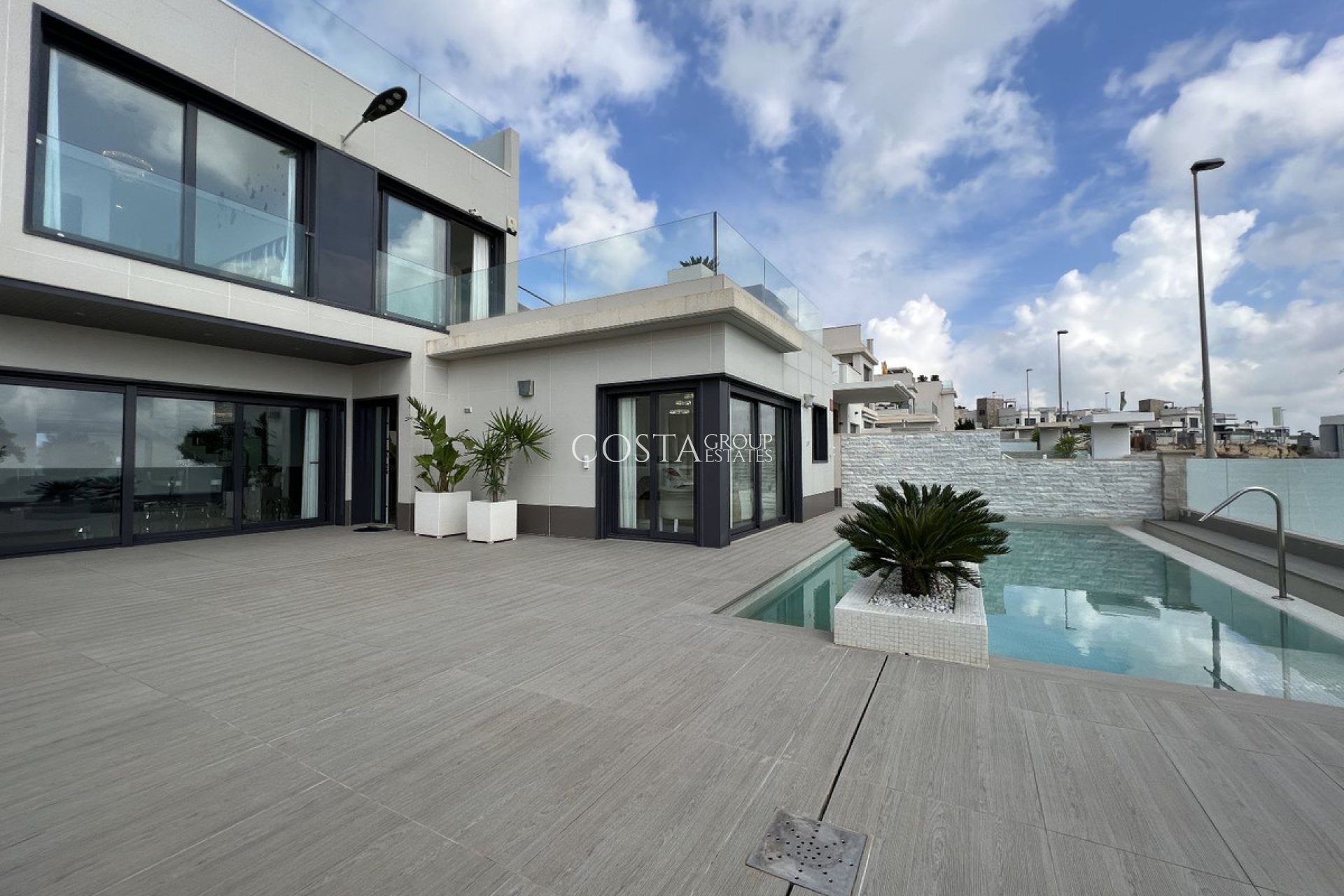 Odsprzedaż - Willa -
San Miguel de Salinas - San Miguel de Salinas Centro