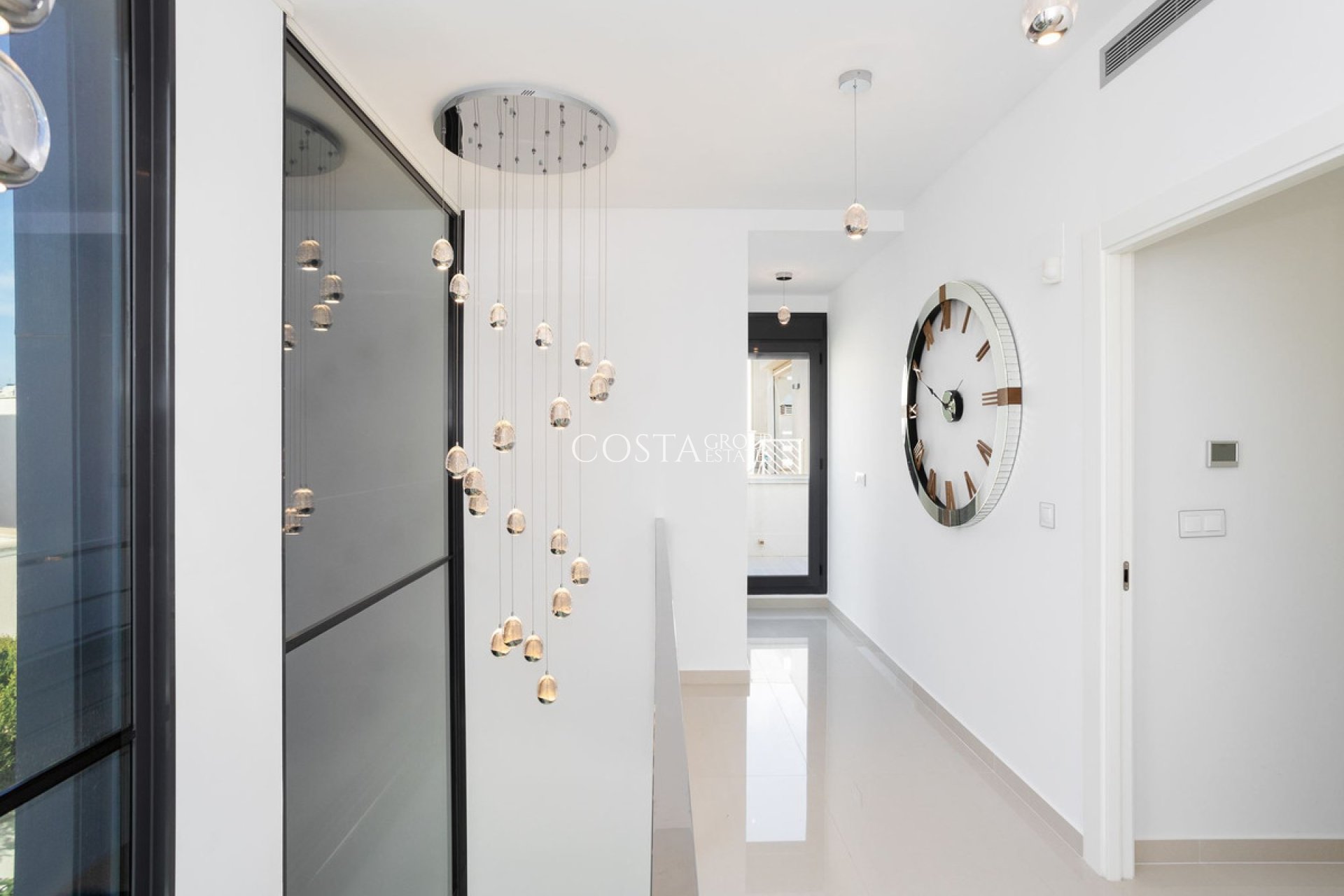 Odsprzedaż - Willa -
San Miguel de Salinas - San Miguel de Salinas Centro