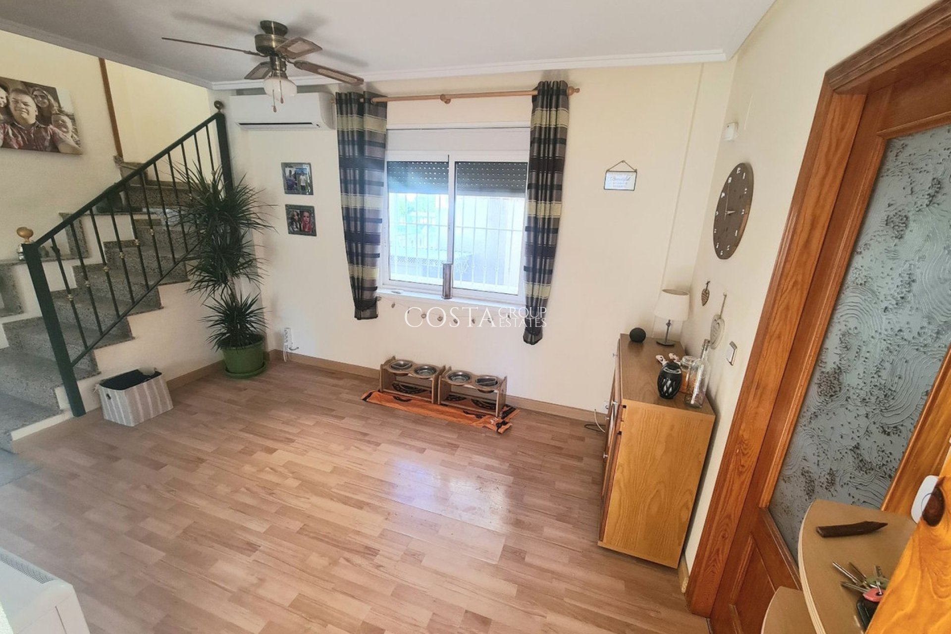 Odsprzedaż - Willa -
San Miguel de Salinas - San Miguel de Salinas Centro