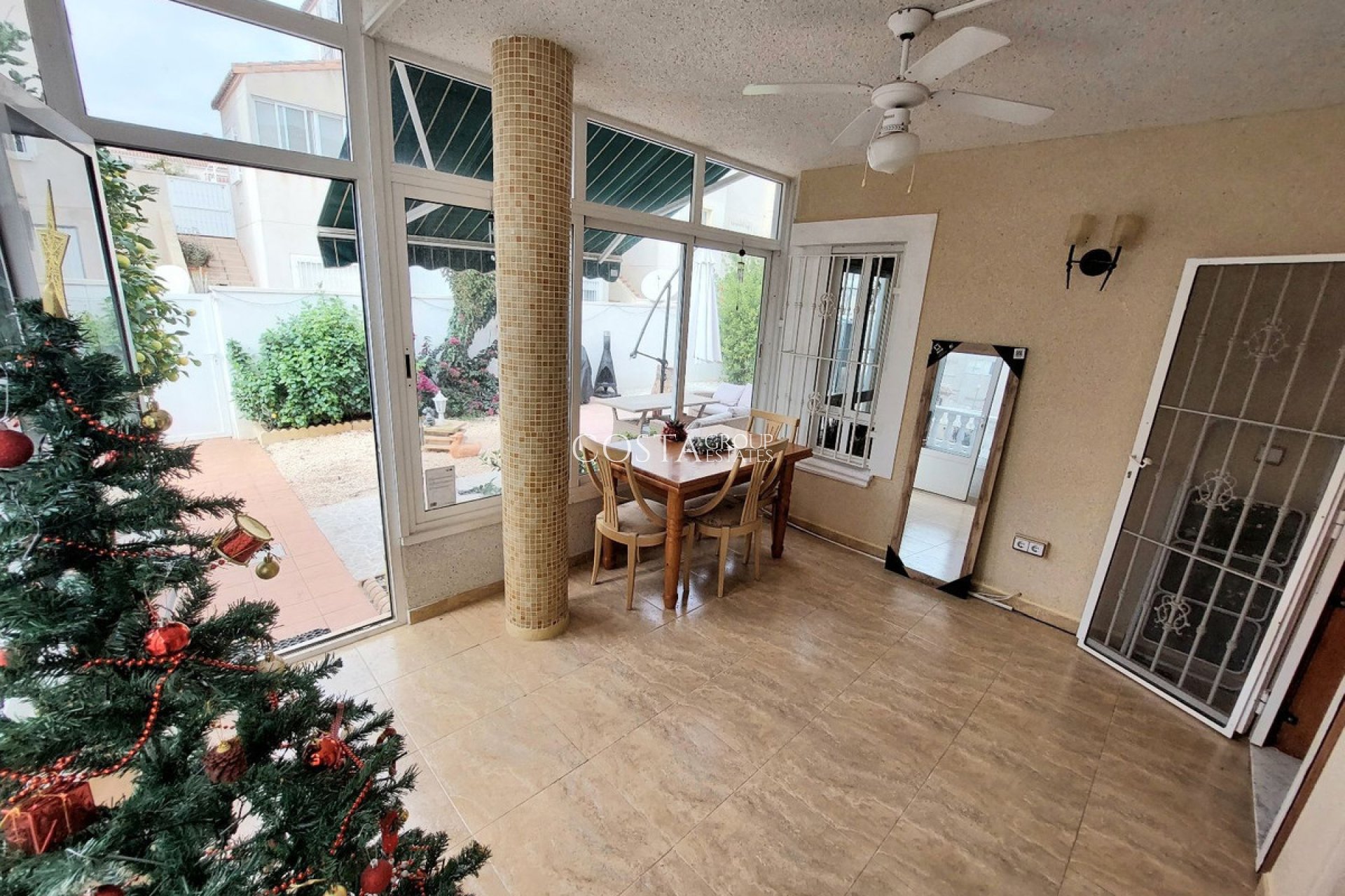 Odsprzedaż - Willa -
San Miguel de Salinas - San Miguel de Salinas Centro