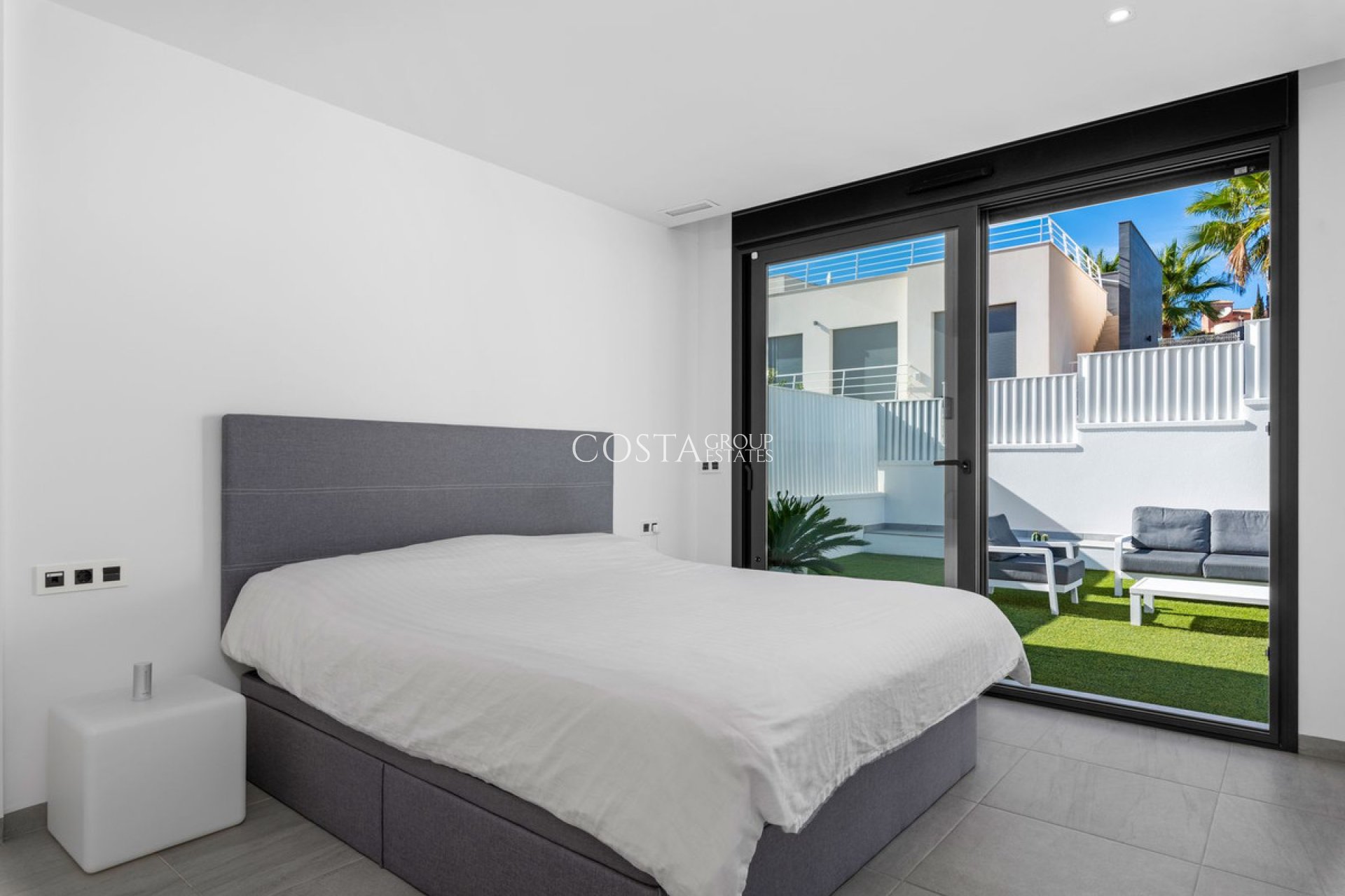 Odsprzedaż - Willa -
San Miguel de Salinas - San Miguel de Salinas Centro