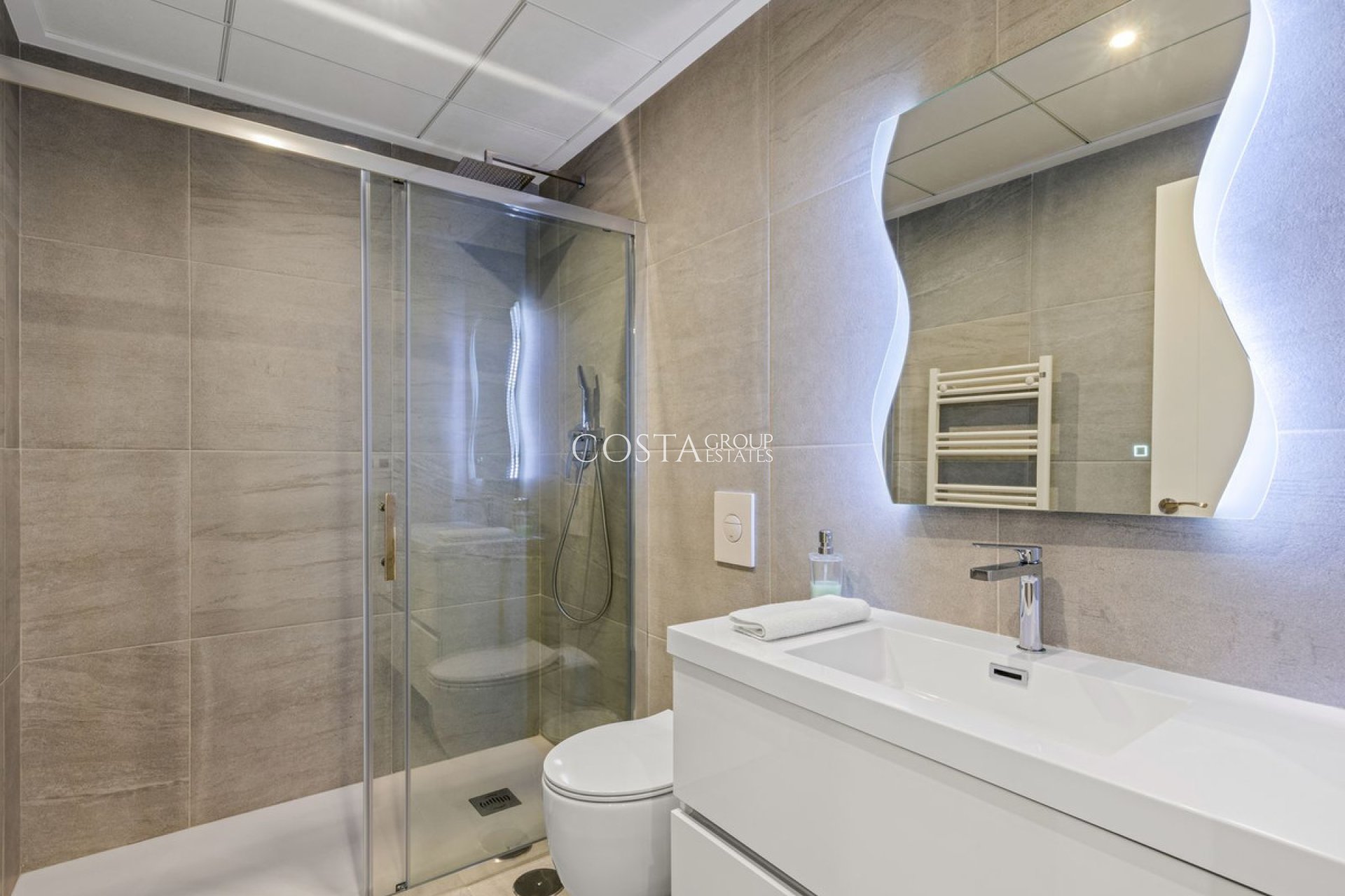 Odsprzedaż - Willa -
San Miguel de Salinas - San Miguel de Salinas Centro