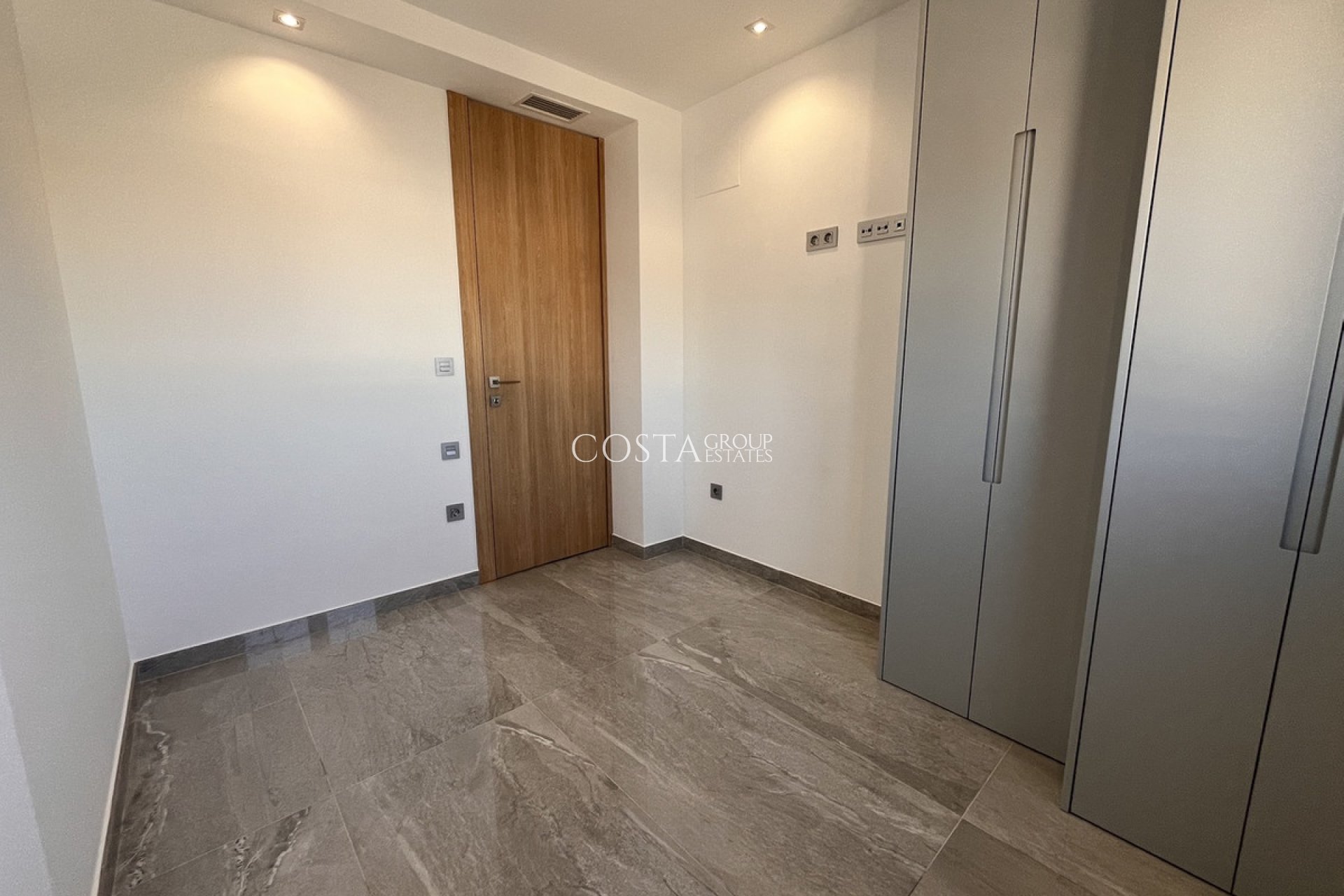 Odsprzedaż - Willa -
San Pedro del Pinatar - San Pedro del Pinatar Centro