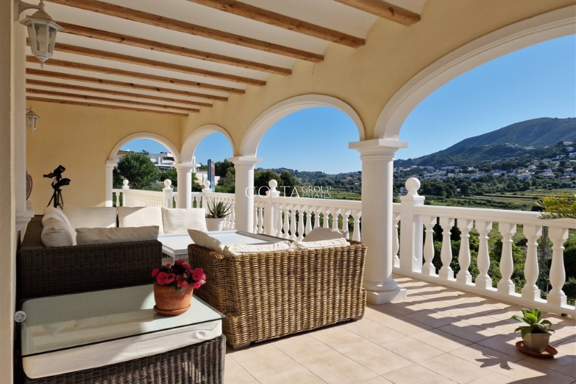 Odsprzedaż - Willa -
Teulada - Moraira