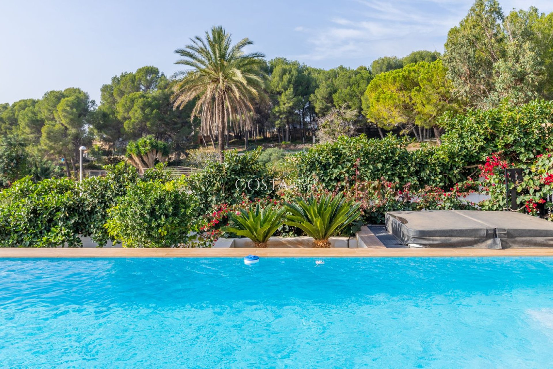 Odsprzedaż - Willa -
Teulada - Moraira