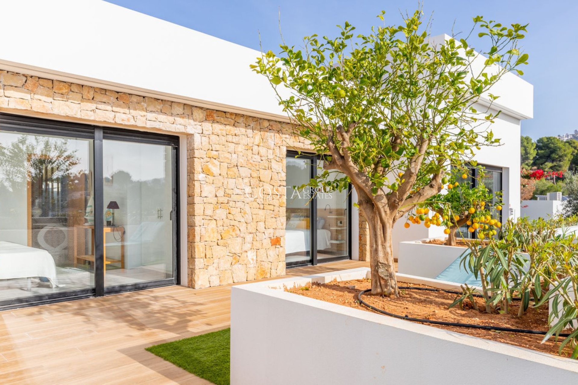 Odsprzedaż - Willa -
Teulada - Moraira