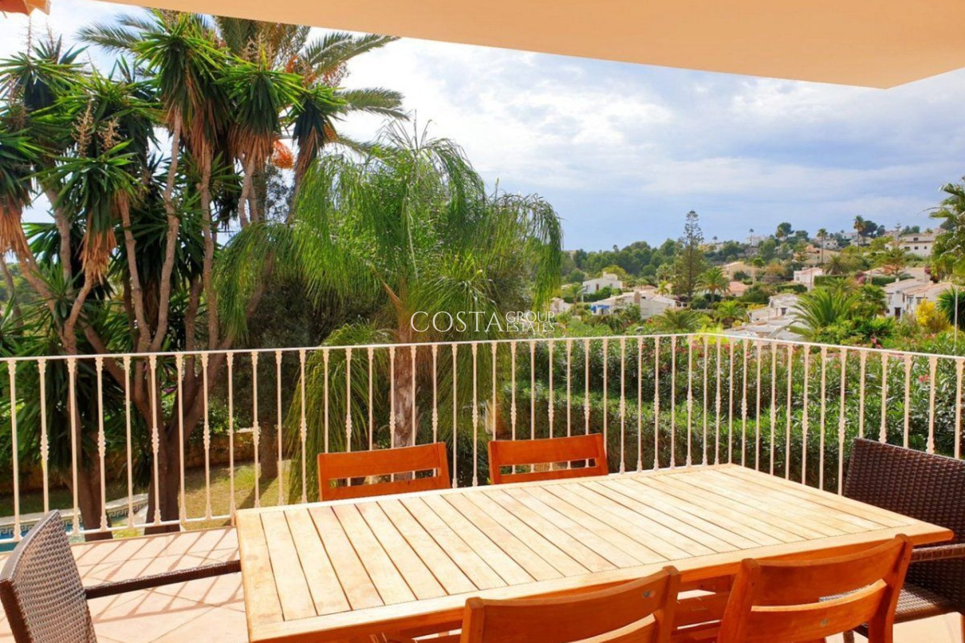 Odsprzedaż - Willa -
Teulada - Moraira