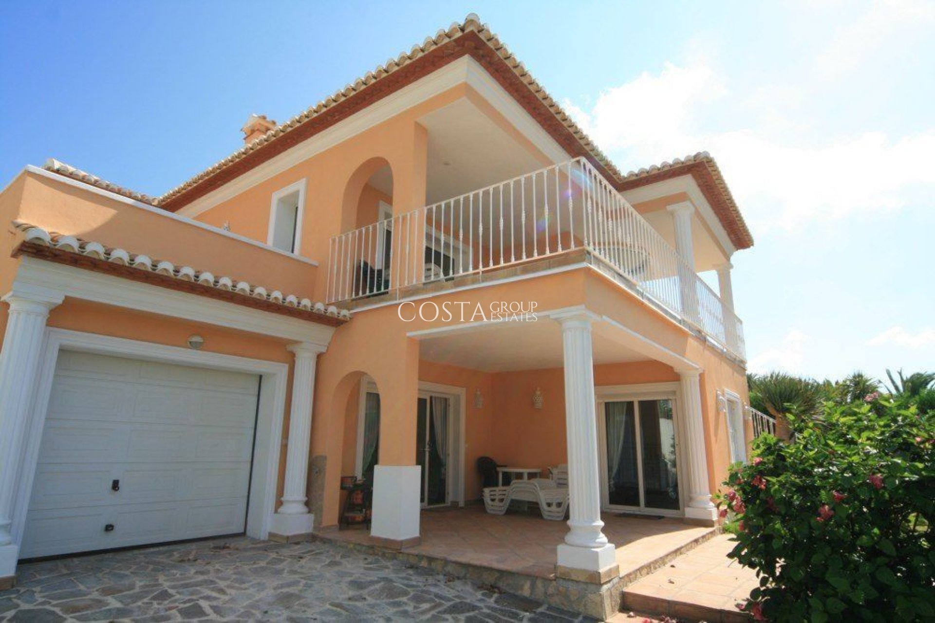 Odsprzedaż - Willa -
Teulada - Moraira