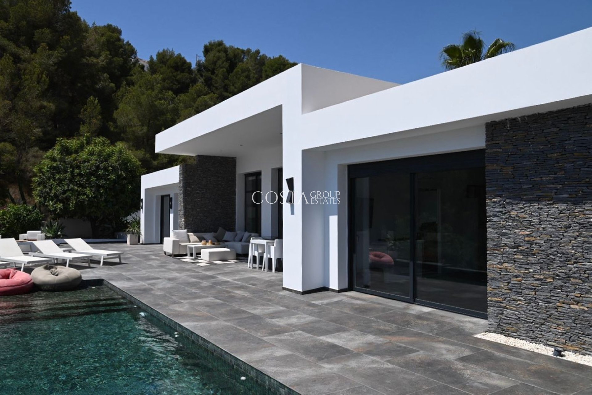 Odsprzedaż - Willa -
Teulada - Moraira