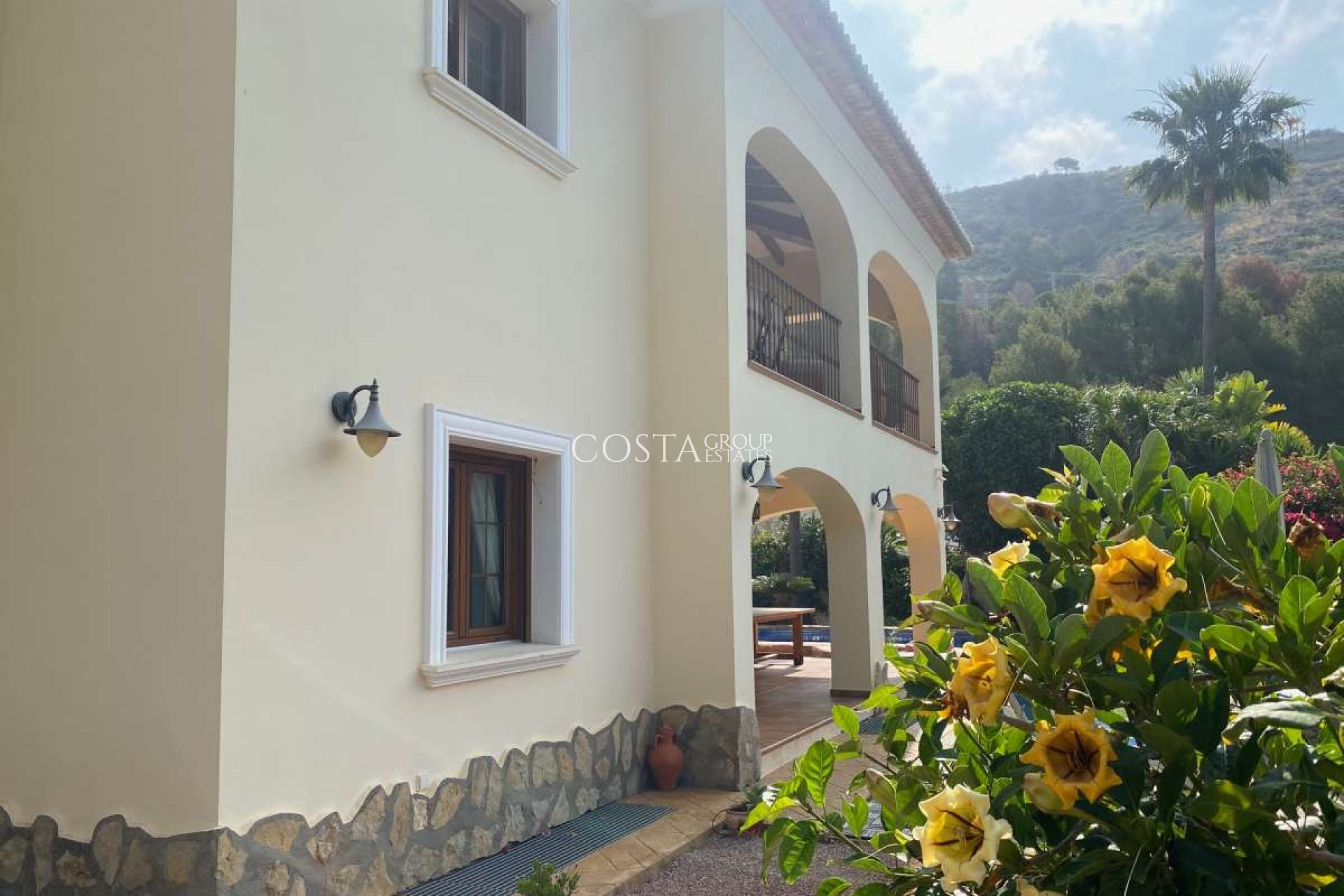 Odsprzedaż - Willa -
Teulada - Moraira