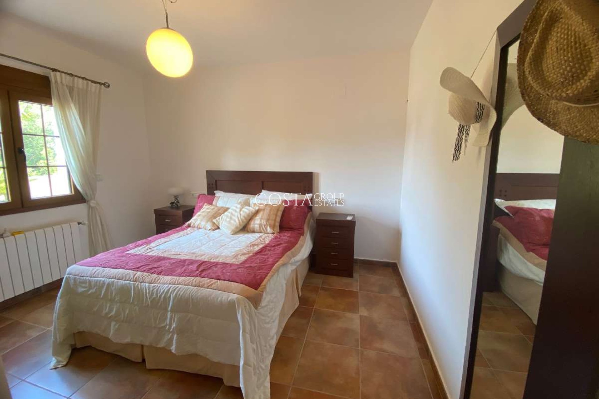 Odsprzedaż - Willa -
Teulada - Moraira