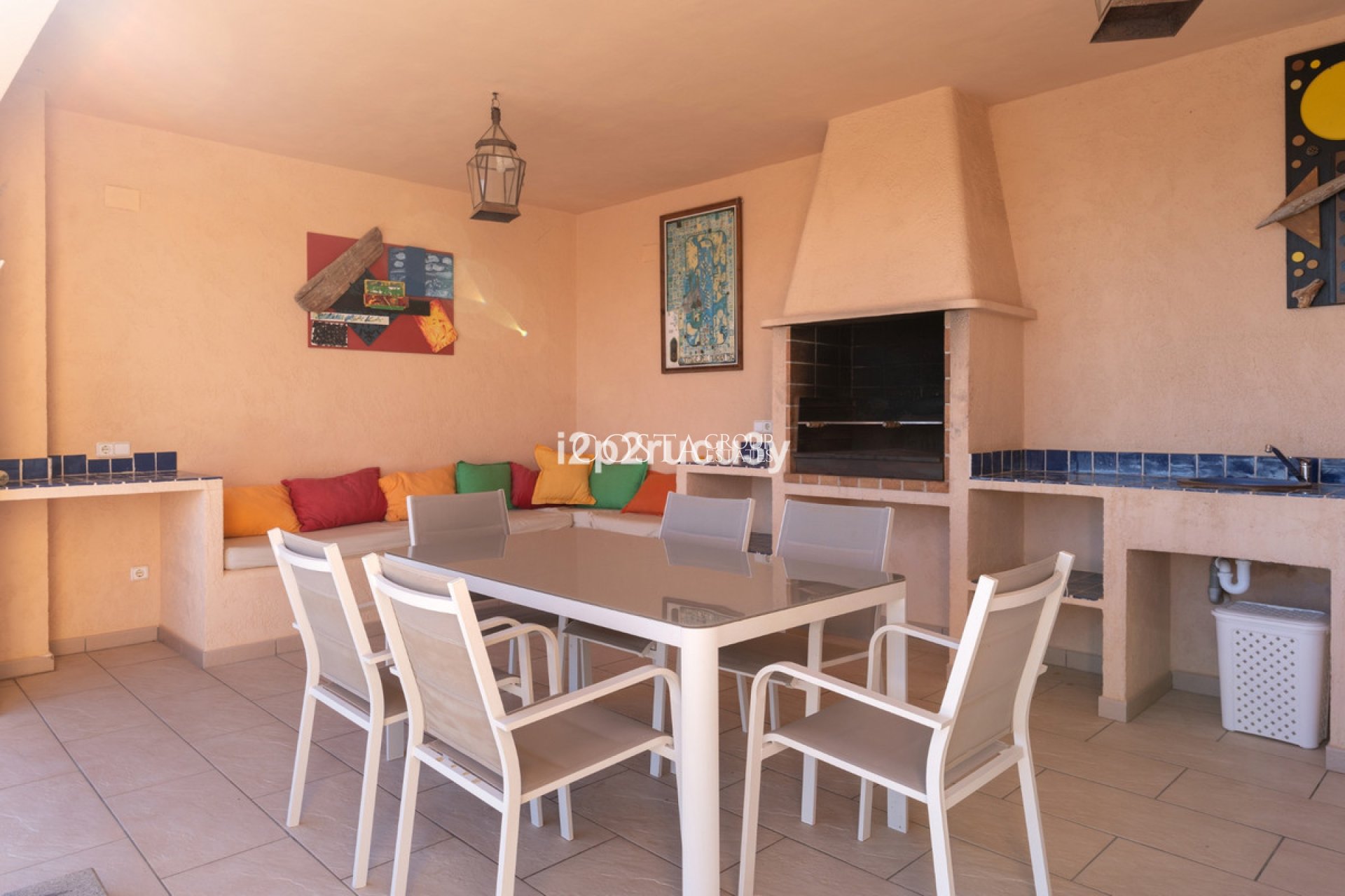 Odsprzedaż - Willa -
Teulada - Moraira