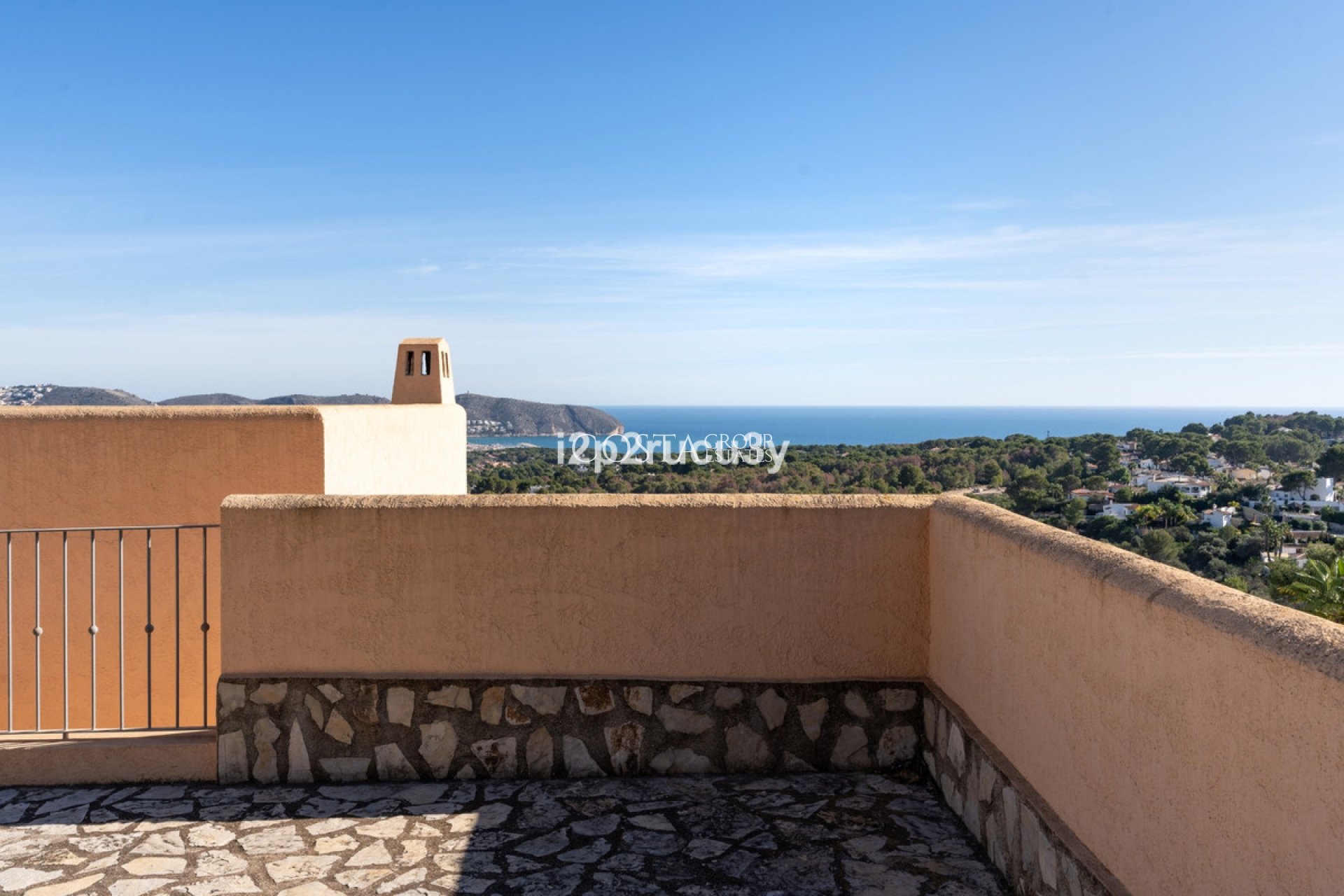 Odsprzedaż - Willa -
Teulada - Moraira