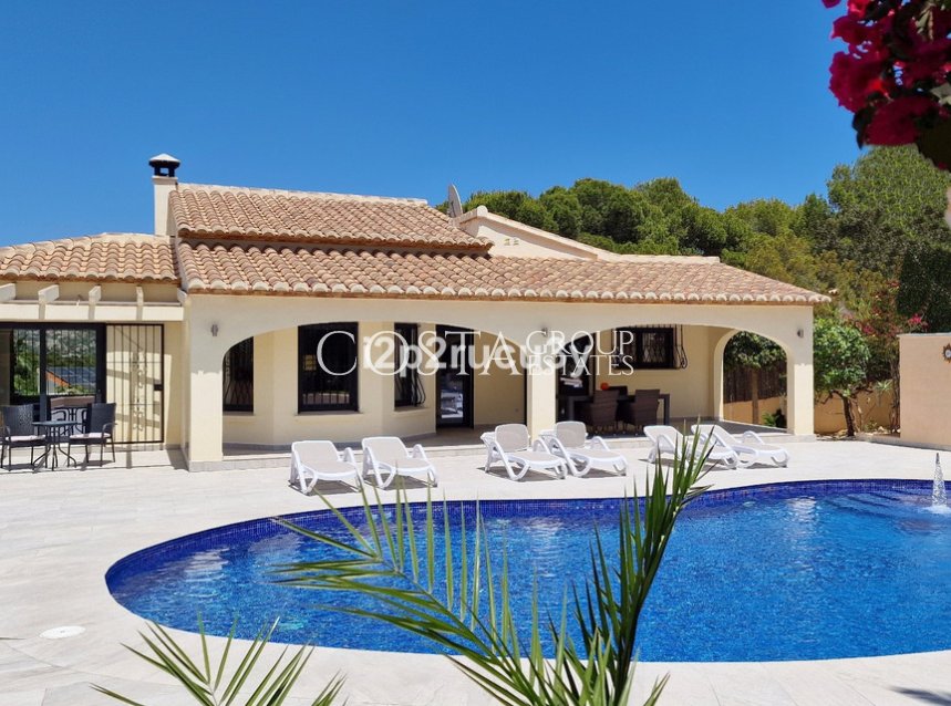 Odsprzedaż - Willa -
Teulada - Moraira