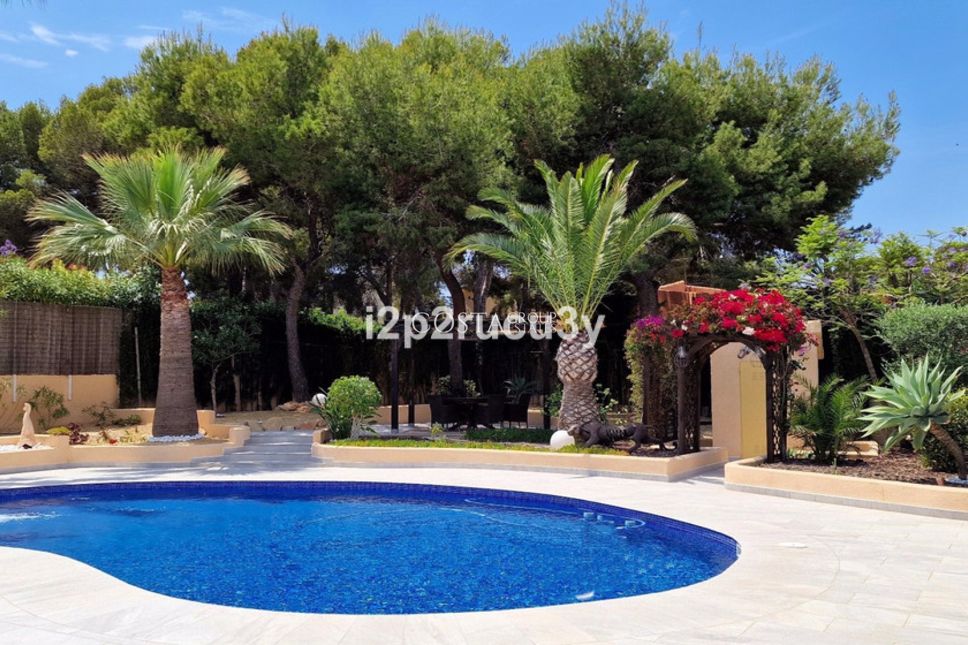 Odsprzedaż - Willa -
Teulada - Moraira