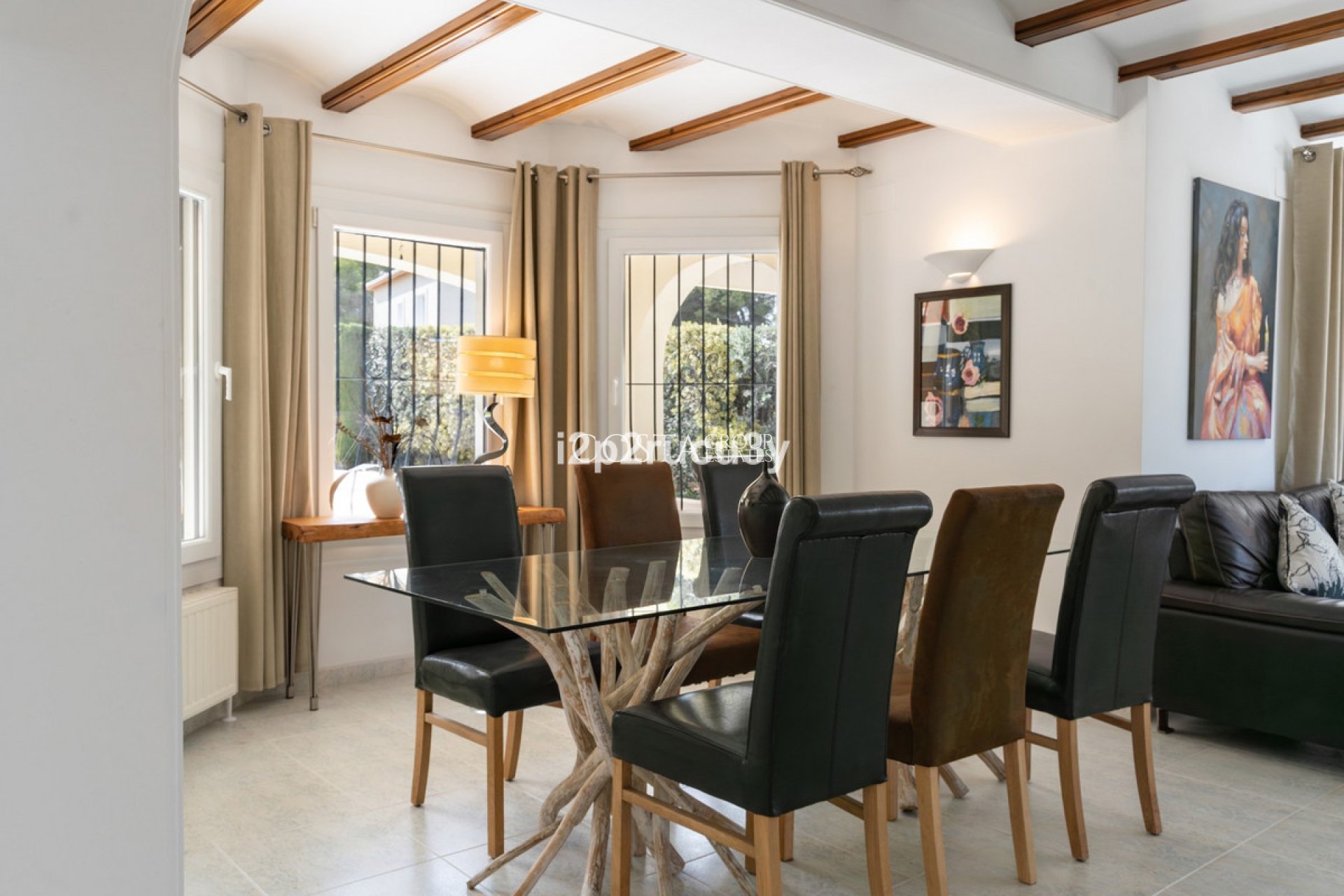 Odsprzedaż - Willa -
Teulada - Moraira
