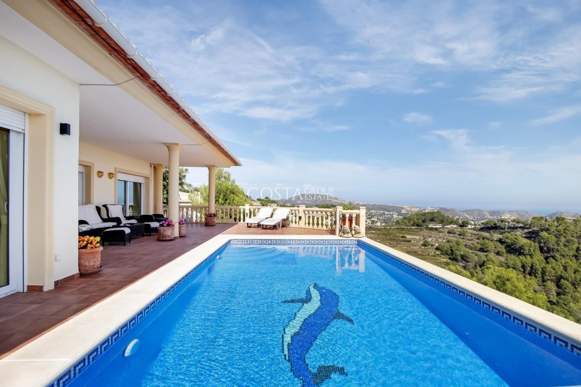 Odsprzedaż - Willa -
Teulada - Moraira