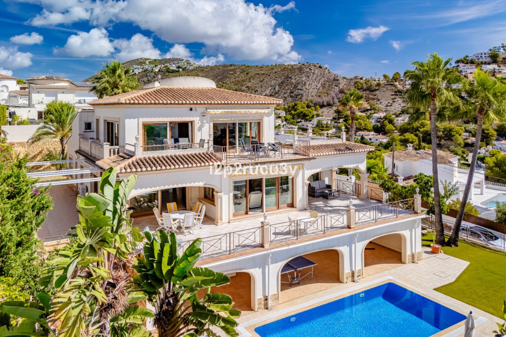 Odsprzedaż - Willa -
Teulada - Moraira