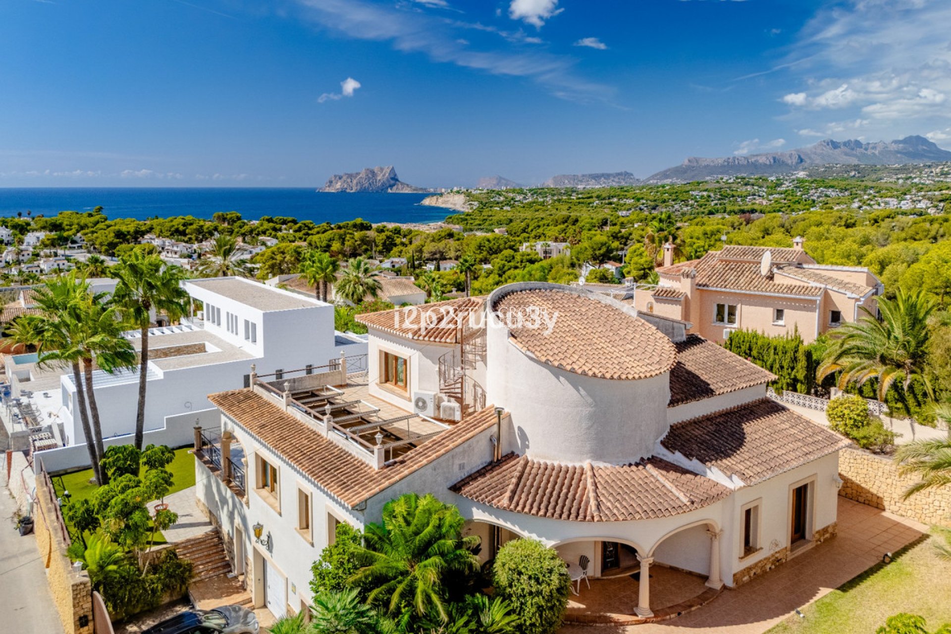 Odsprzedaż - Willa -
Teulada - Moraira