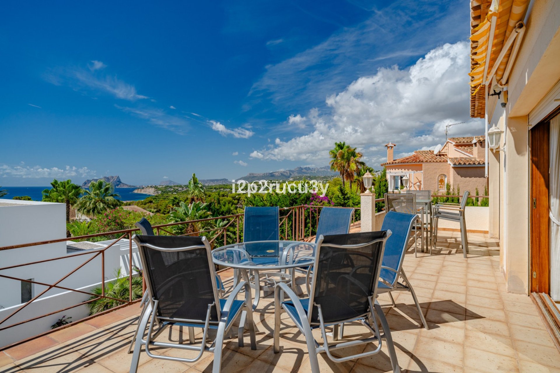 Odsprzedaż - Willa -
Teulada - Moraira