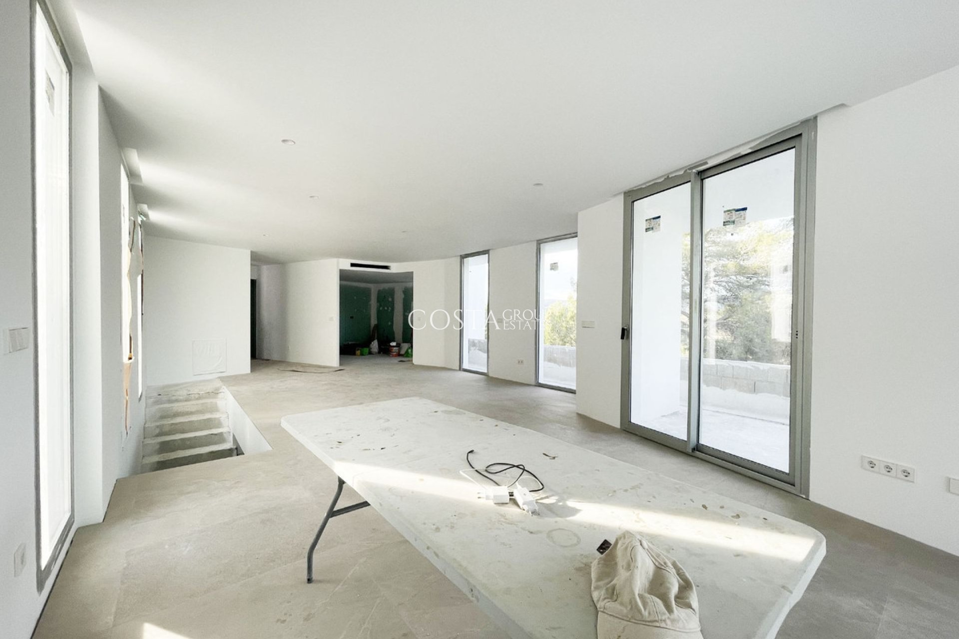 Odsprzedaż - Willa -
Teulada - Moraira