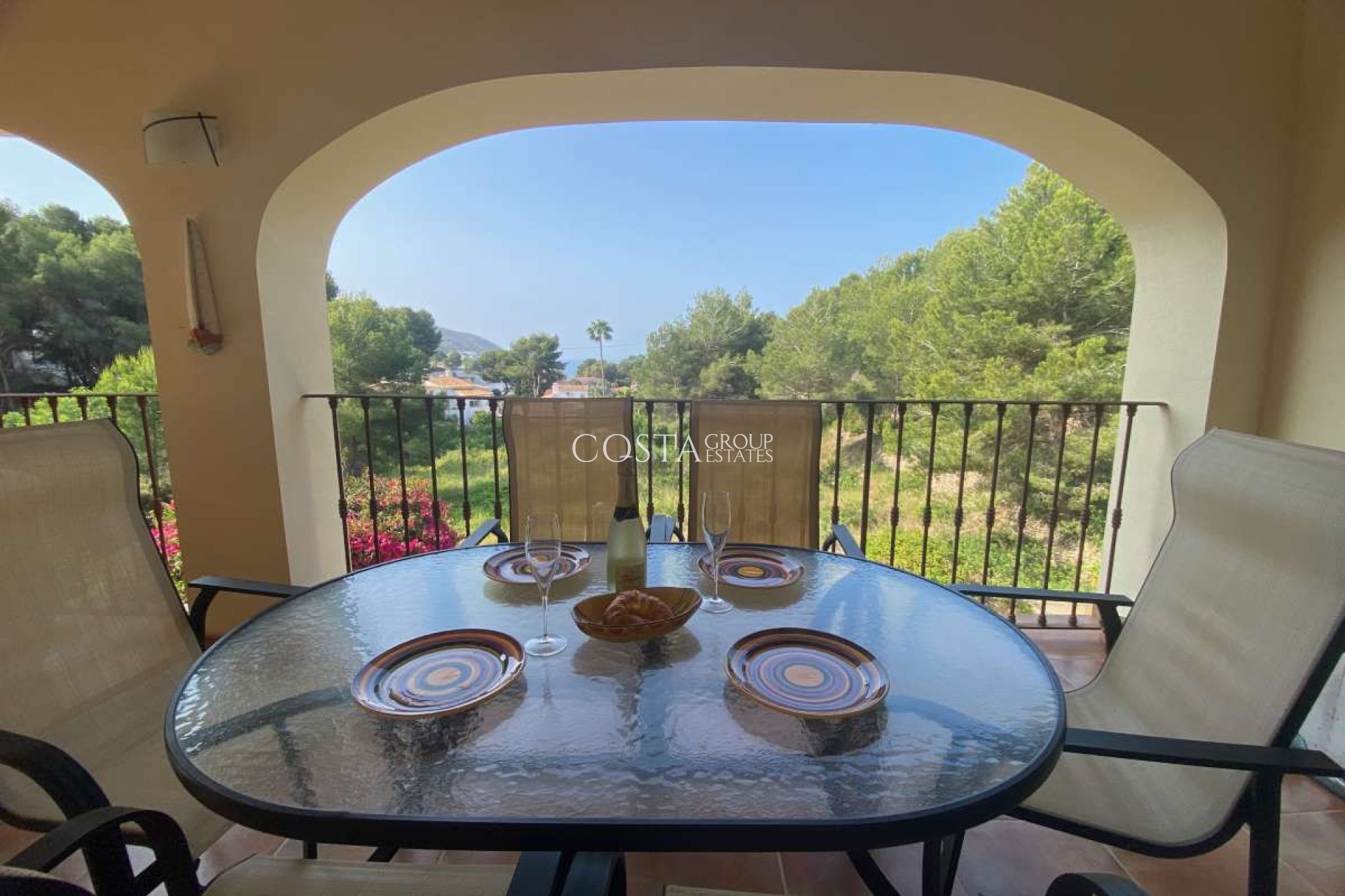 Odsprzedaż - Willa -
Teulada - Moraira