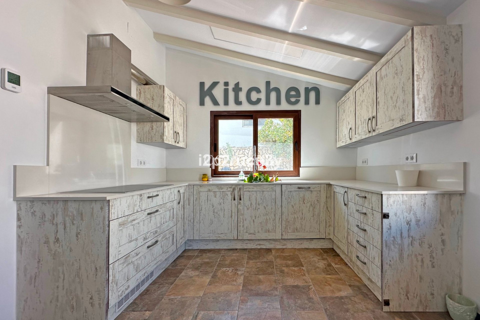 Odsprzedaż - Willa -
Teulada - Moraira