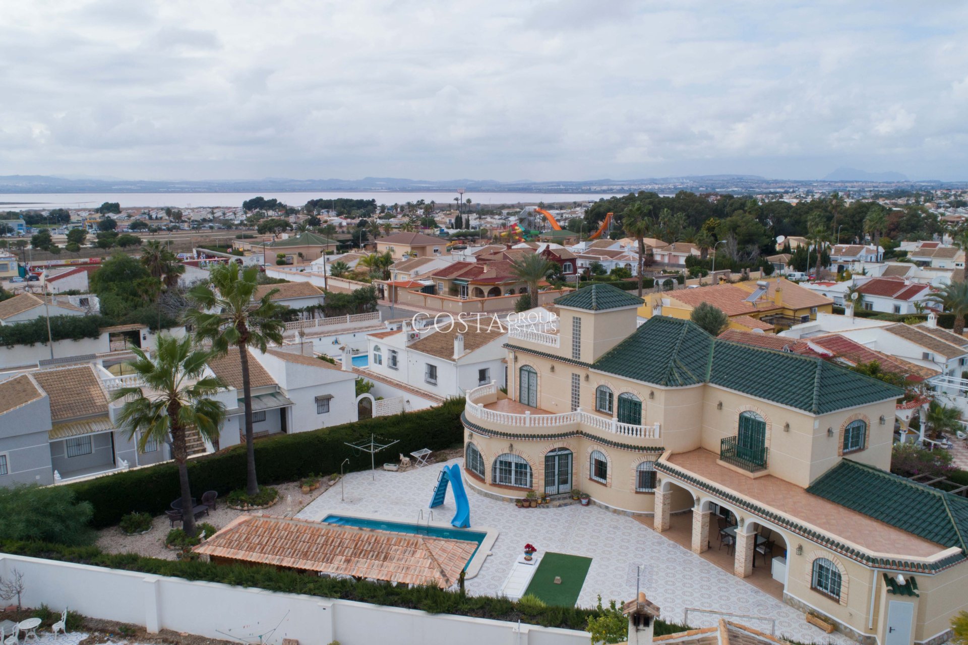 Odsprzedaż - Willa -
Torrevieja - El Chaparral