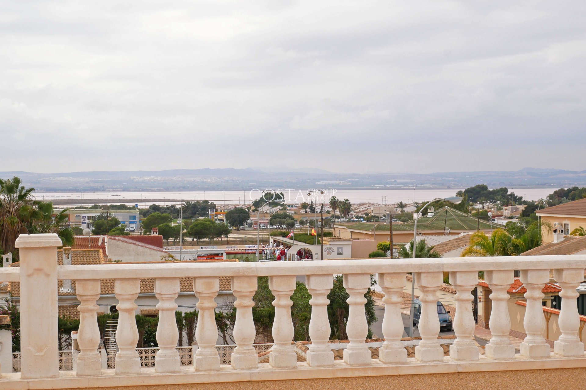 Odsprzedaż - Willa -
Torrevieja - El Chaparral